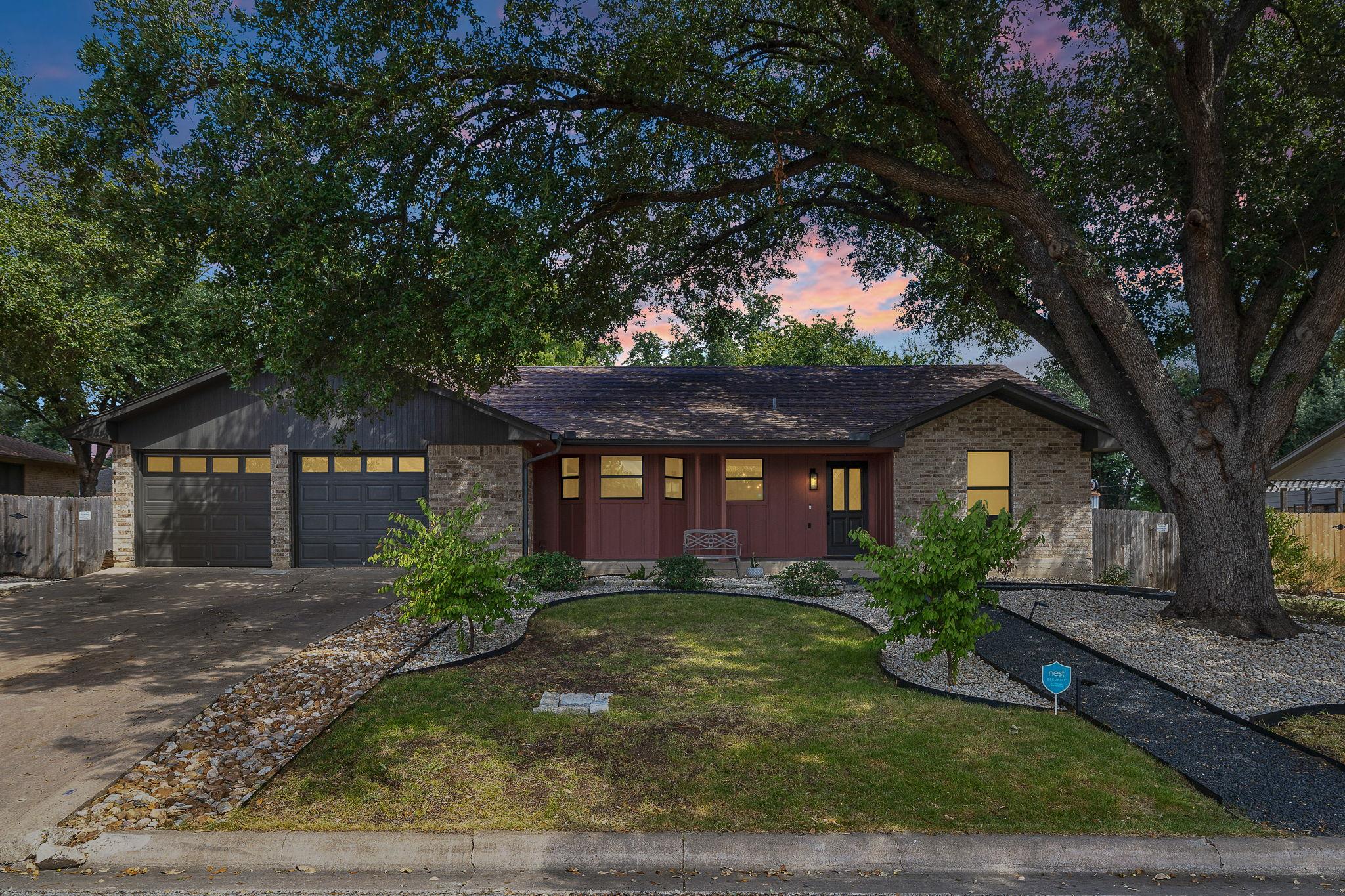 2202 Carolyn Dr, Taylor, TX 76574