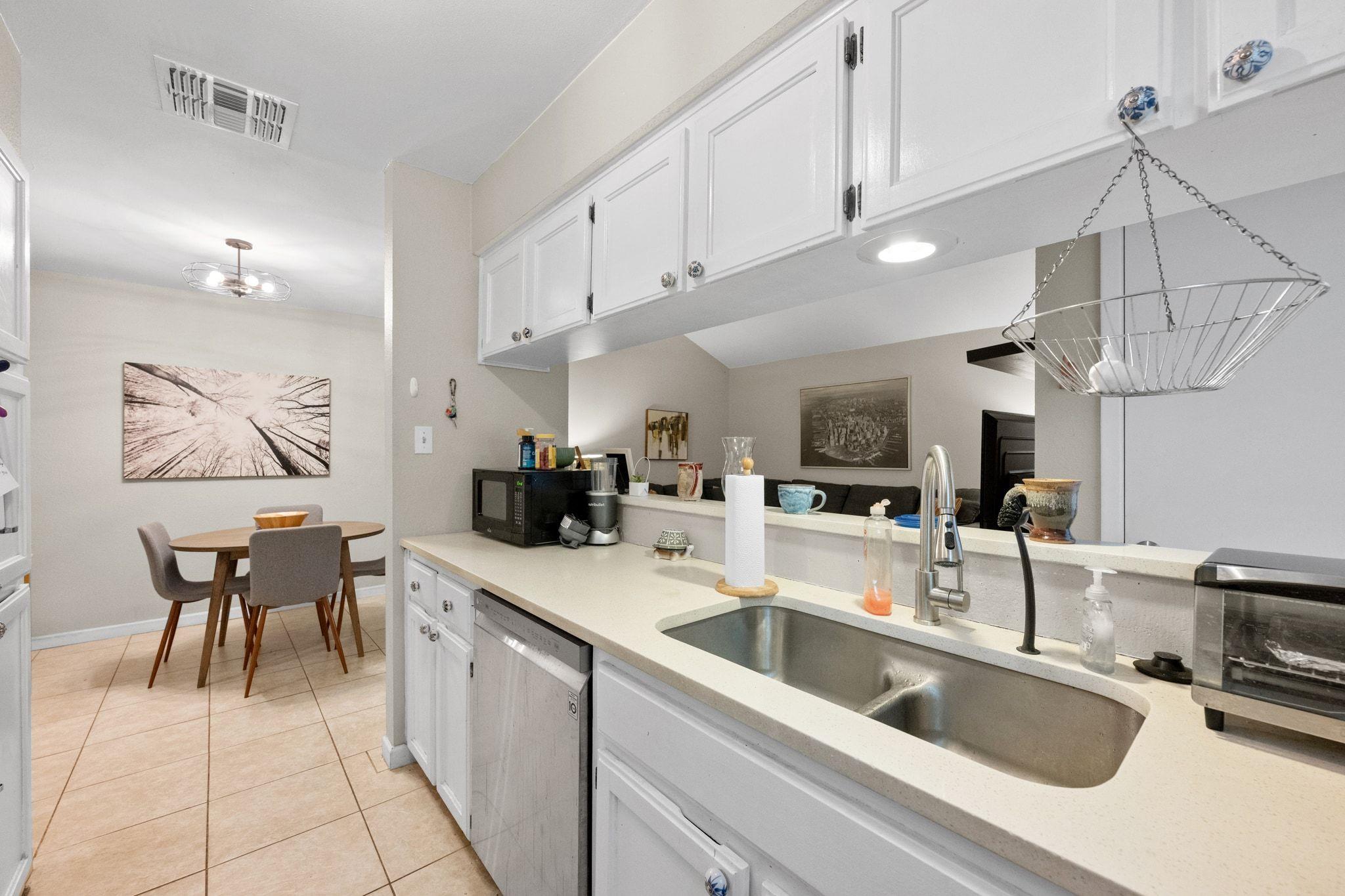 12817 Hymeadow Dr, Austin, TX 78729