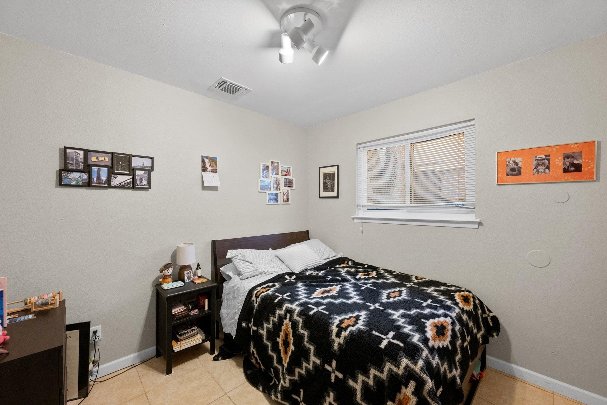 12817 Hymeadow Dr, Austin, TX 78729