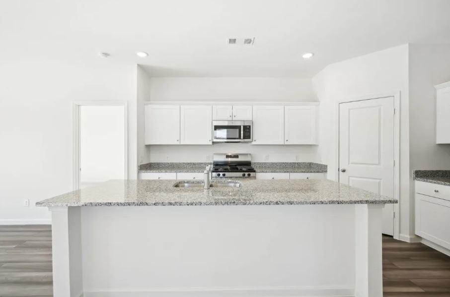 136 Parrigin Cv, San Marcos, TX 78666