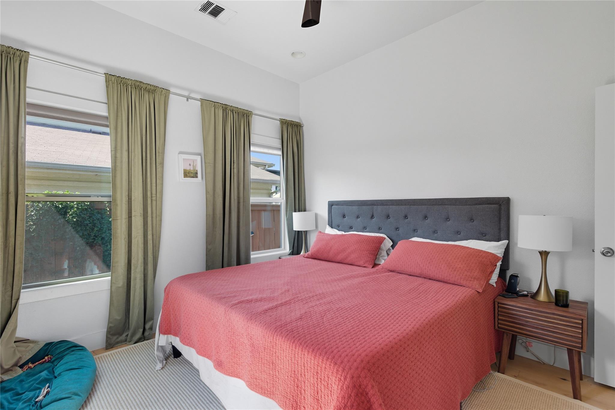 2007 Sl Davis Ave # B, Austin, TX 78702