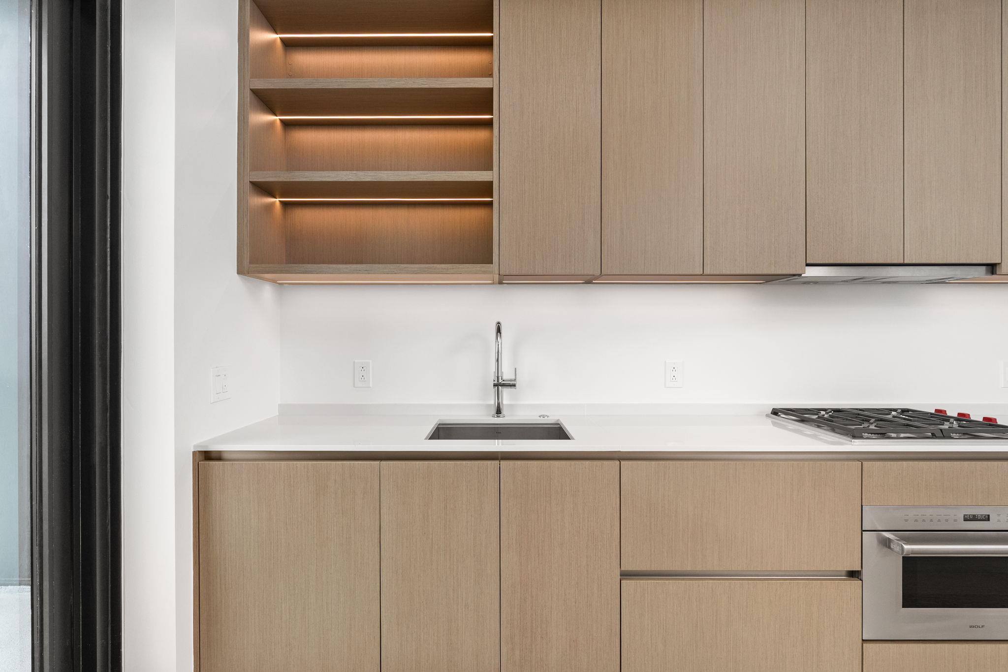 610 Davis St # 4008, Austin, TX 78701