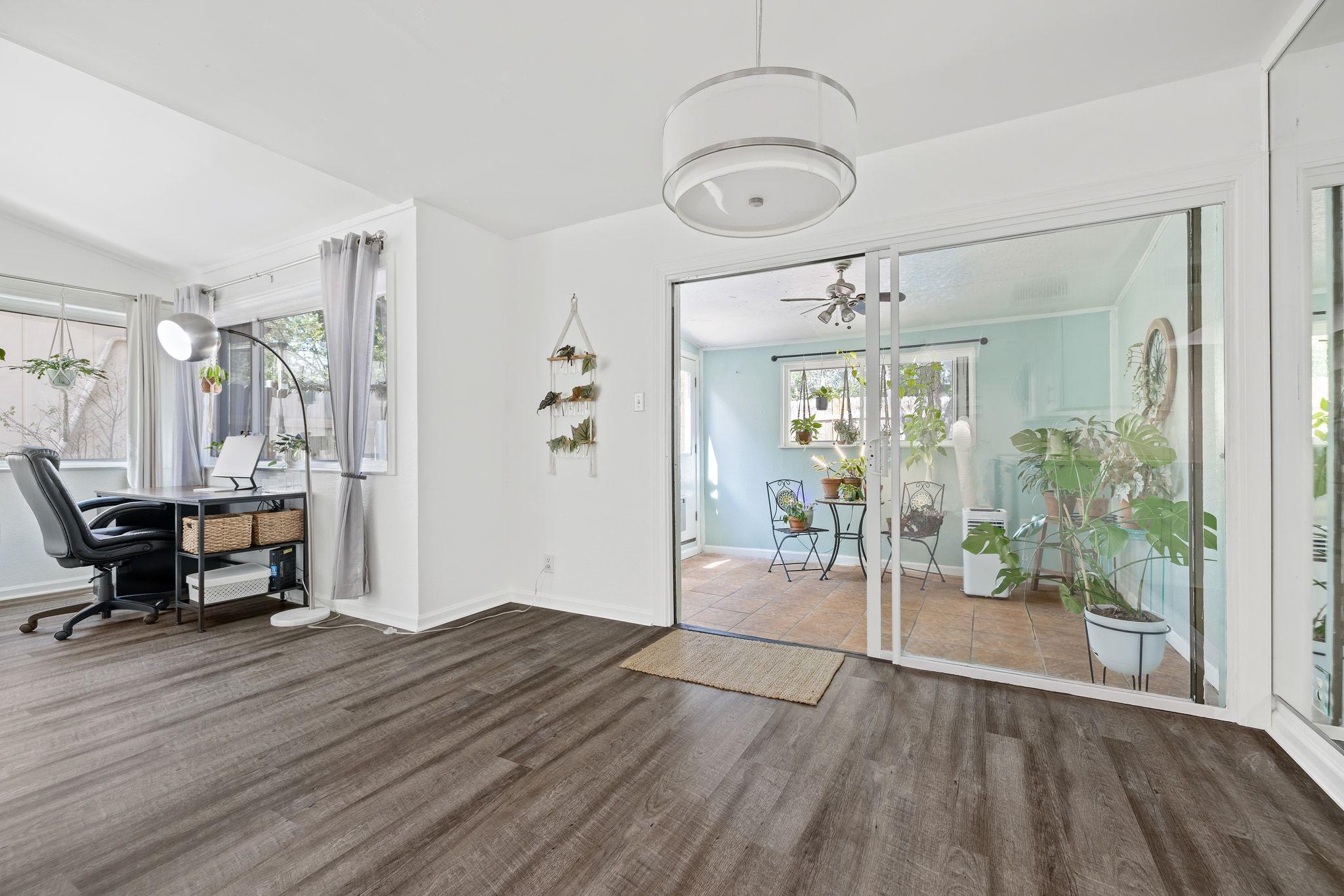 8906 Trone Cir # A, Austin, TX 78758