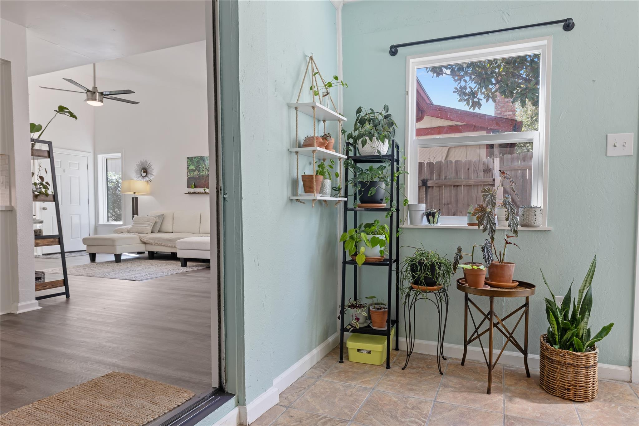 8906 Trone Cir # A, Austin, TX 78758