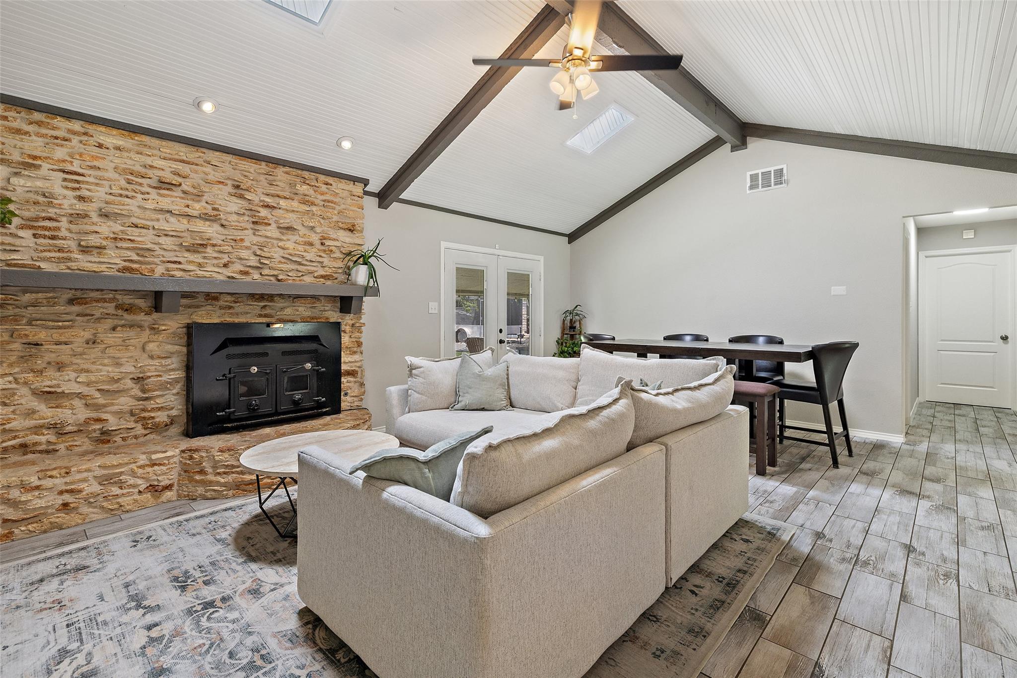 510 Heather Dr, Round Rock, TX 78664