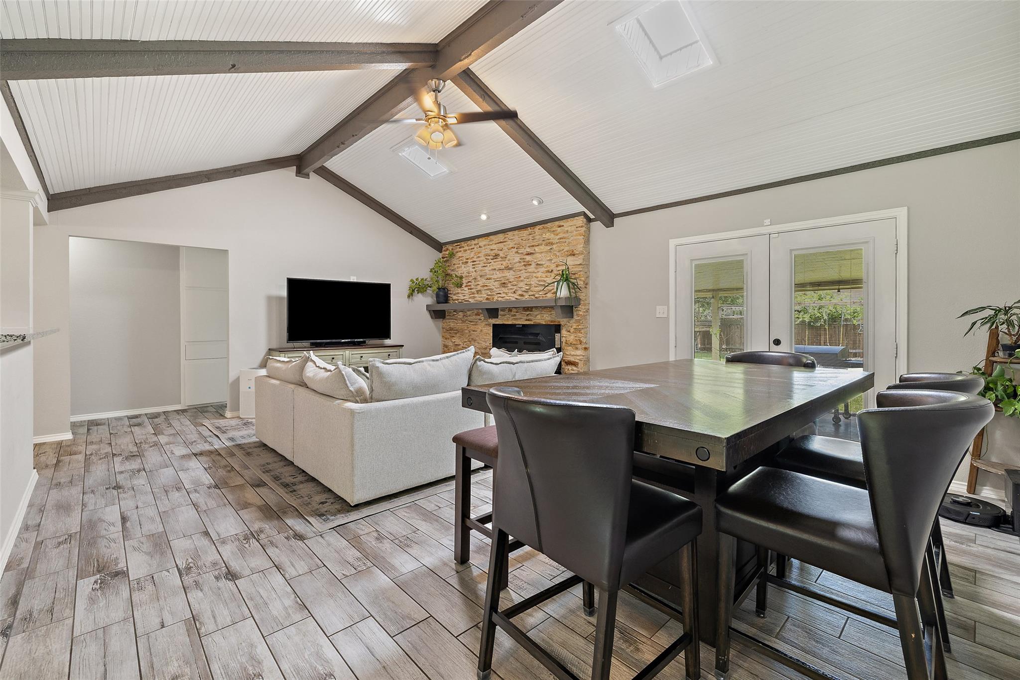 510 Heather Dr, Round Rock, TX 78664