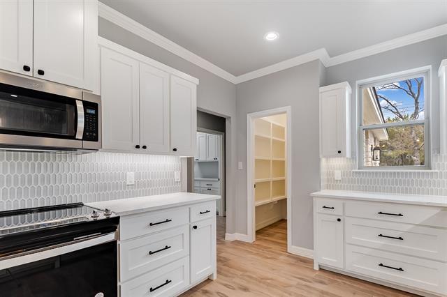 914 W Oak Ridge Dr, Marble Falls, TX 78654