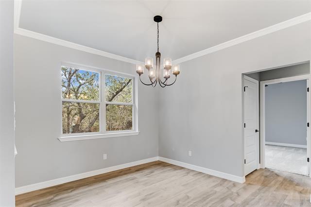 914 W Oak Ridge Dr, Marble Falls, TX 78654