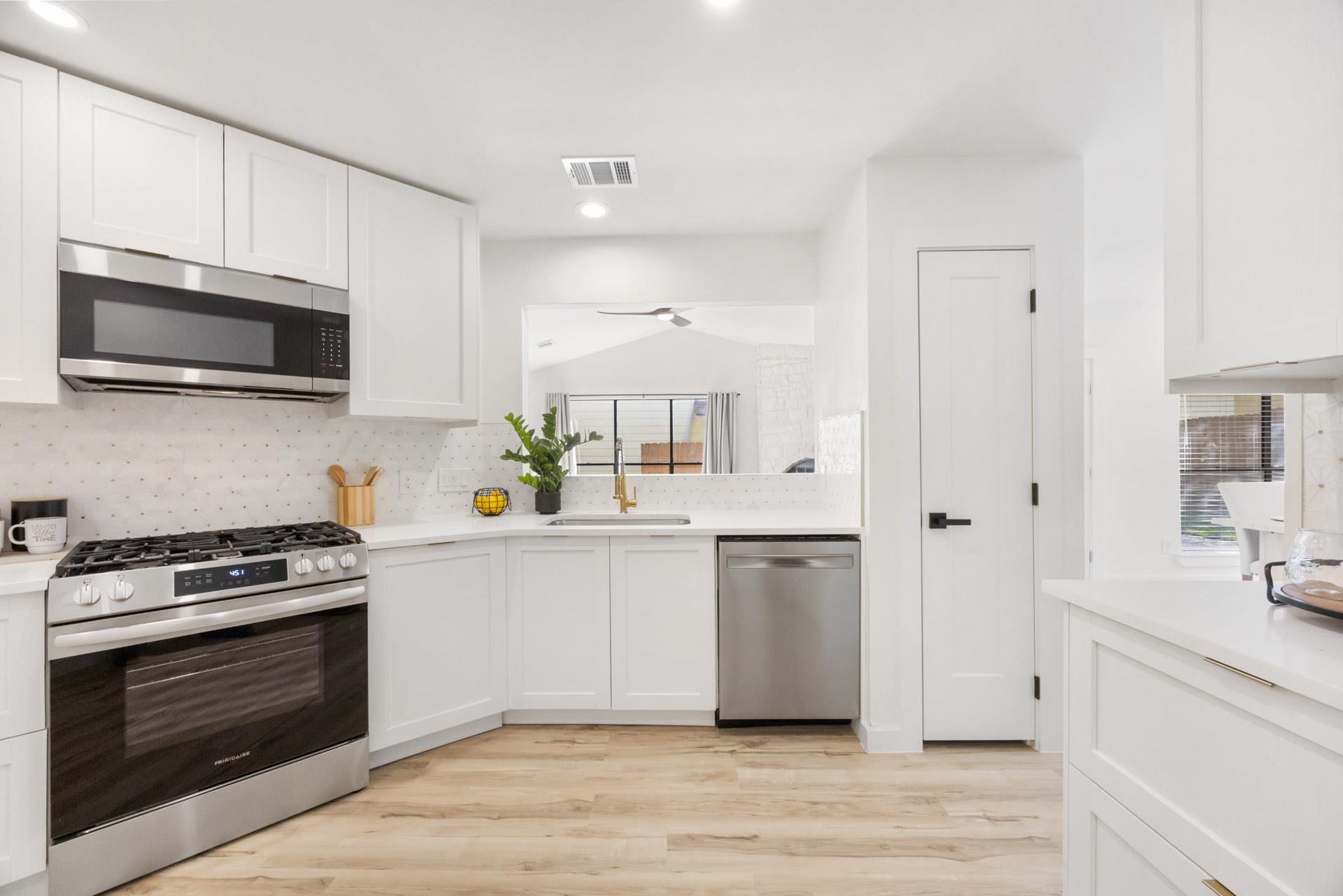 8527 Birmingham Dr, Austin, TX 78748