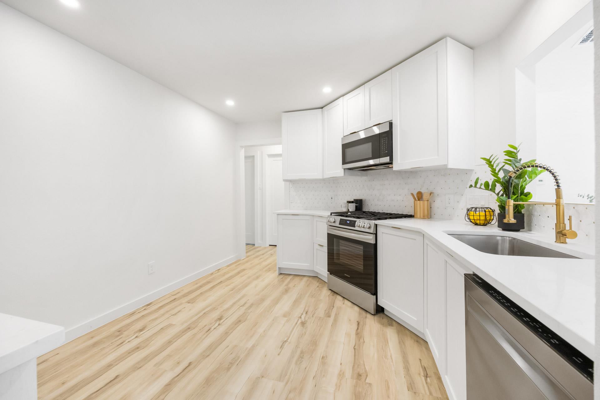 8527 Birmingham Dr, Austin, TX 78748