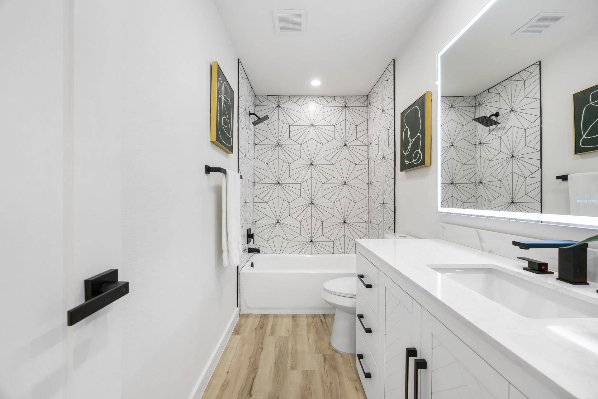 8527 Birmingham Dr, Austin, TX 78748