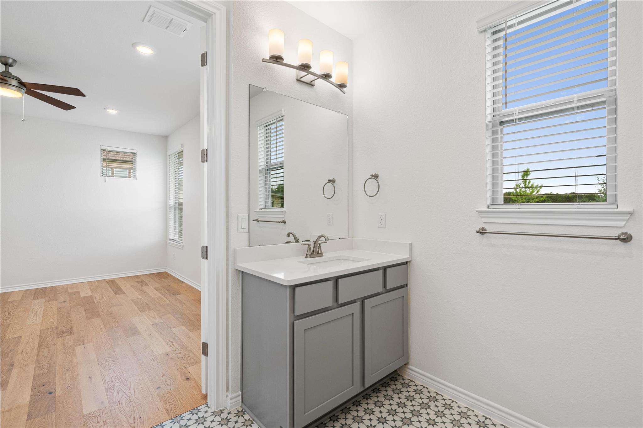 150 Roaming Rock Trl # 101, San Marcos, TX 78666