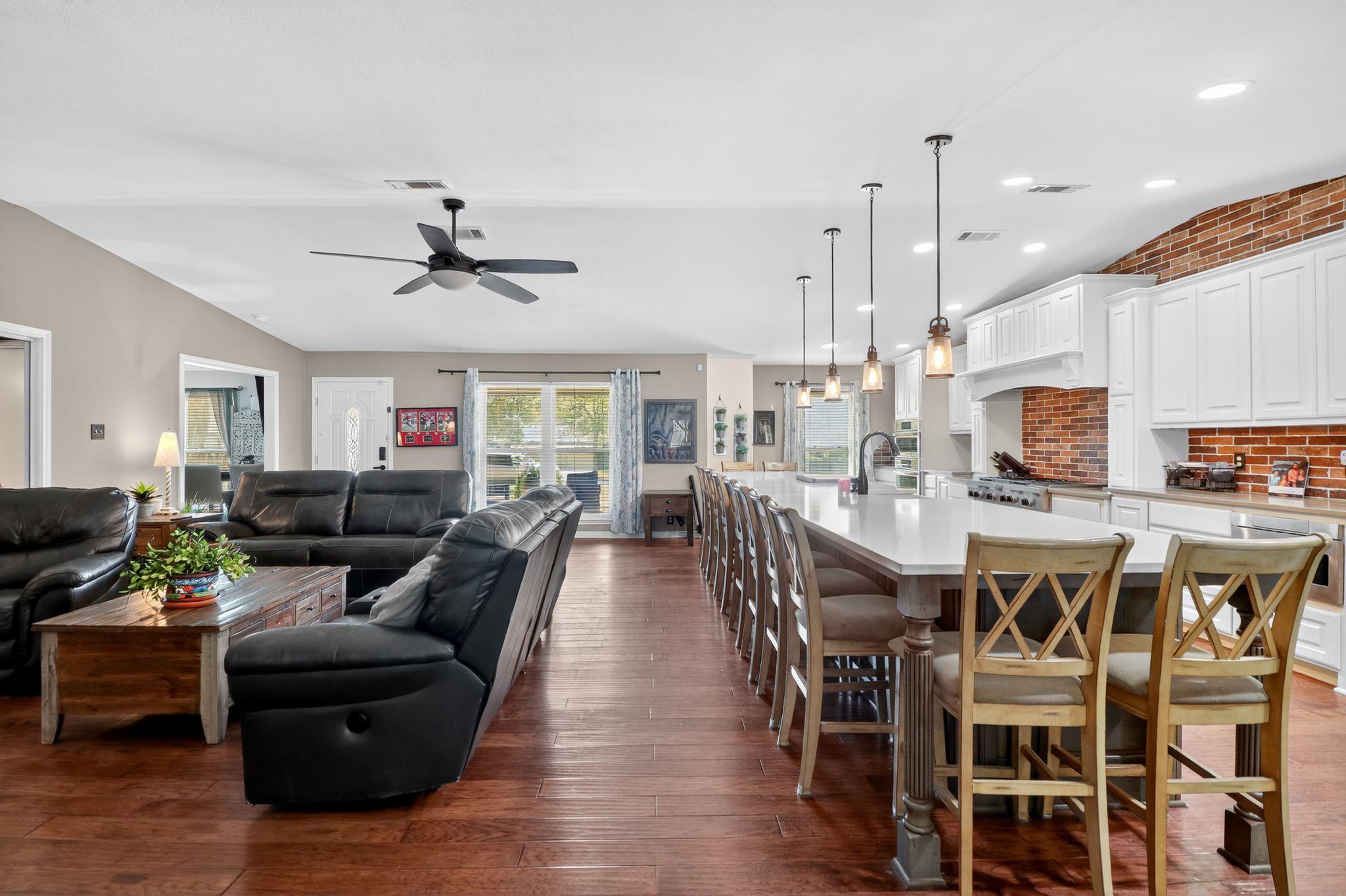 504 Virginia Dr, Round Rock, TX 78664