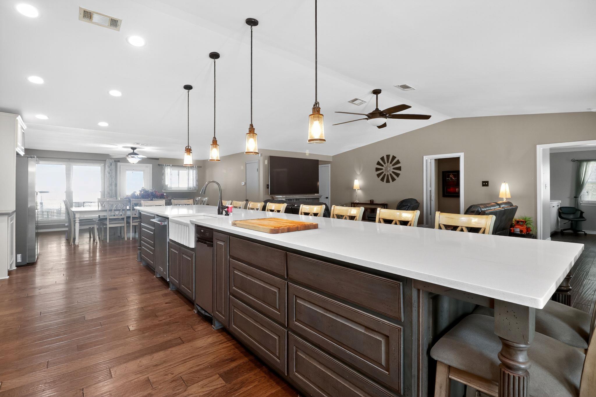 504 Virginia Dr, Round Rock, TX 78664