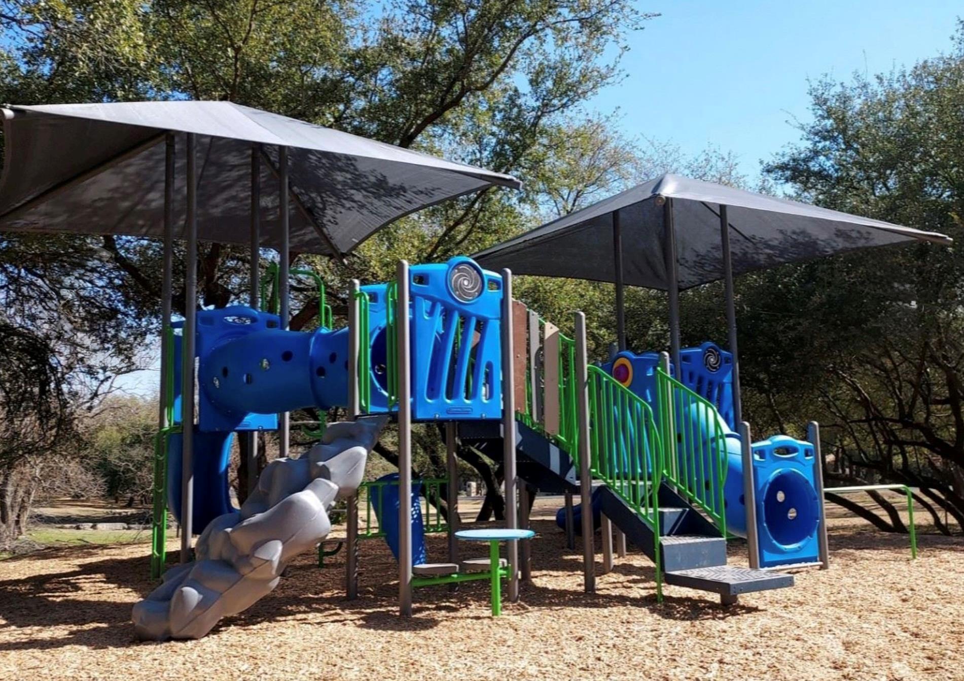 116 W Eagle Dr, The Hills, TX 78738