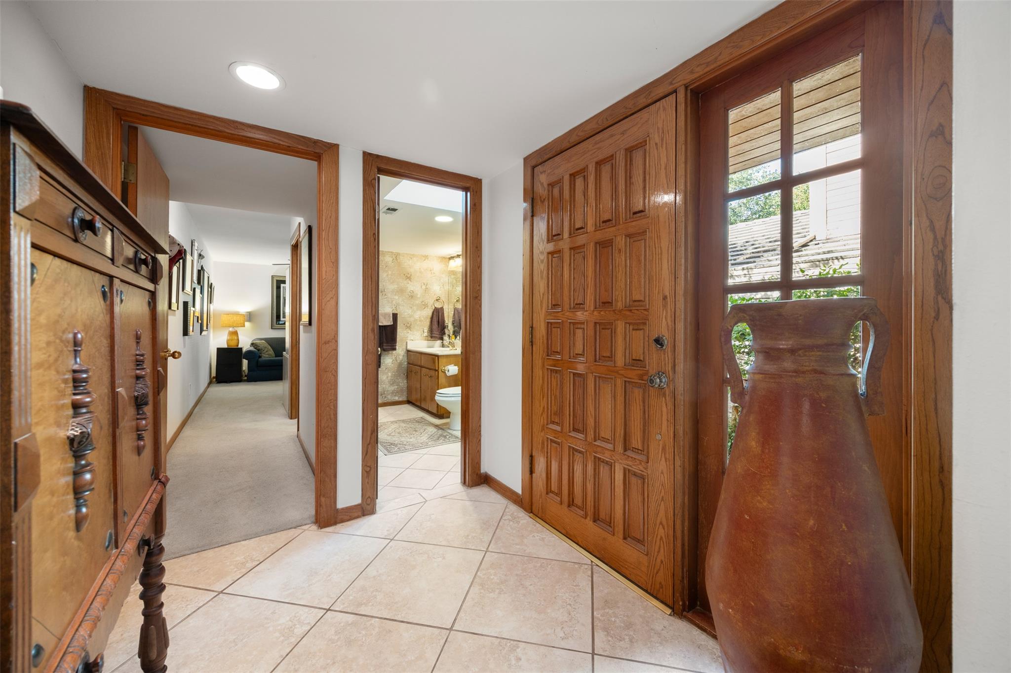 116 W Eagle Dr, The Hills, TX 78738