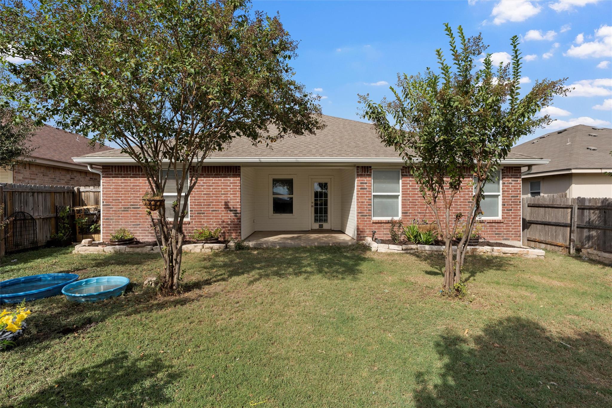 109 Quartz Dr, Jarrell, TX 76537