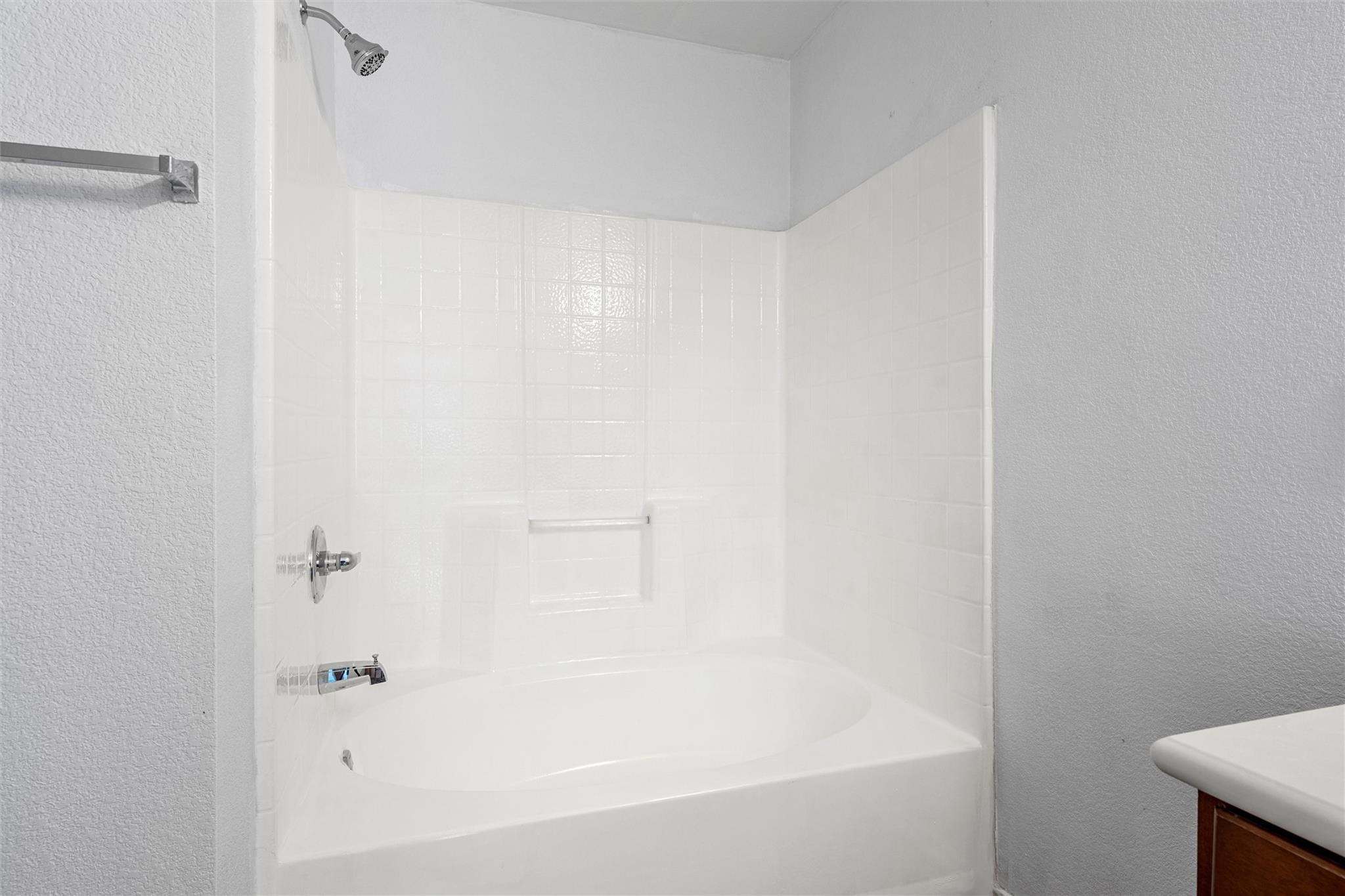 109 Quartz Dr, Jarrell, TX 76537