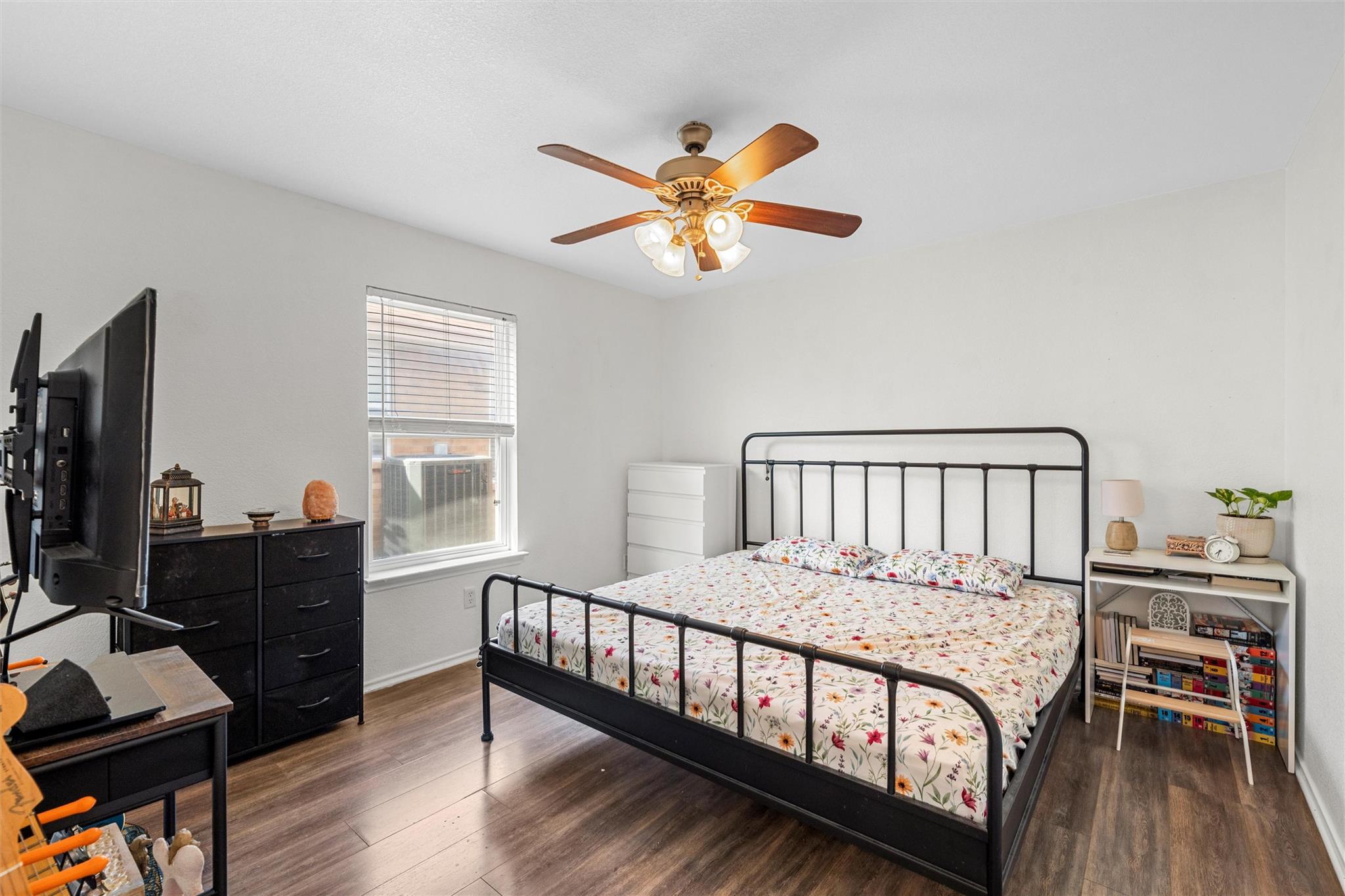 109 Quartz Dr, Jarrell, TX 76537