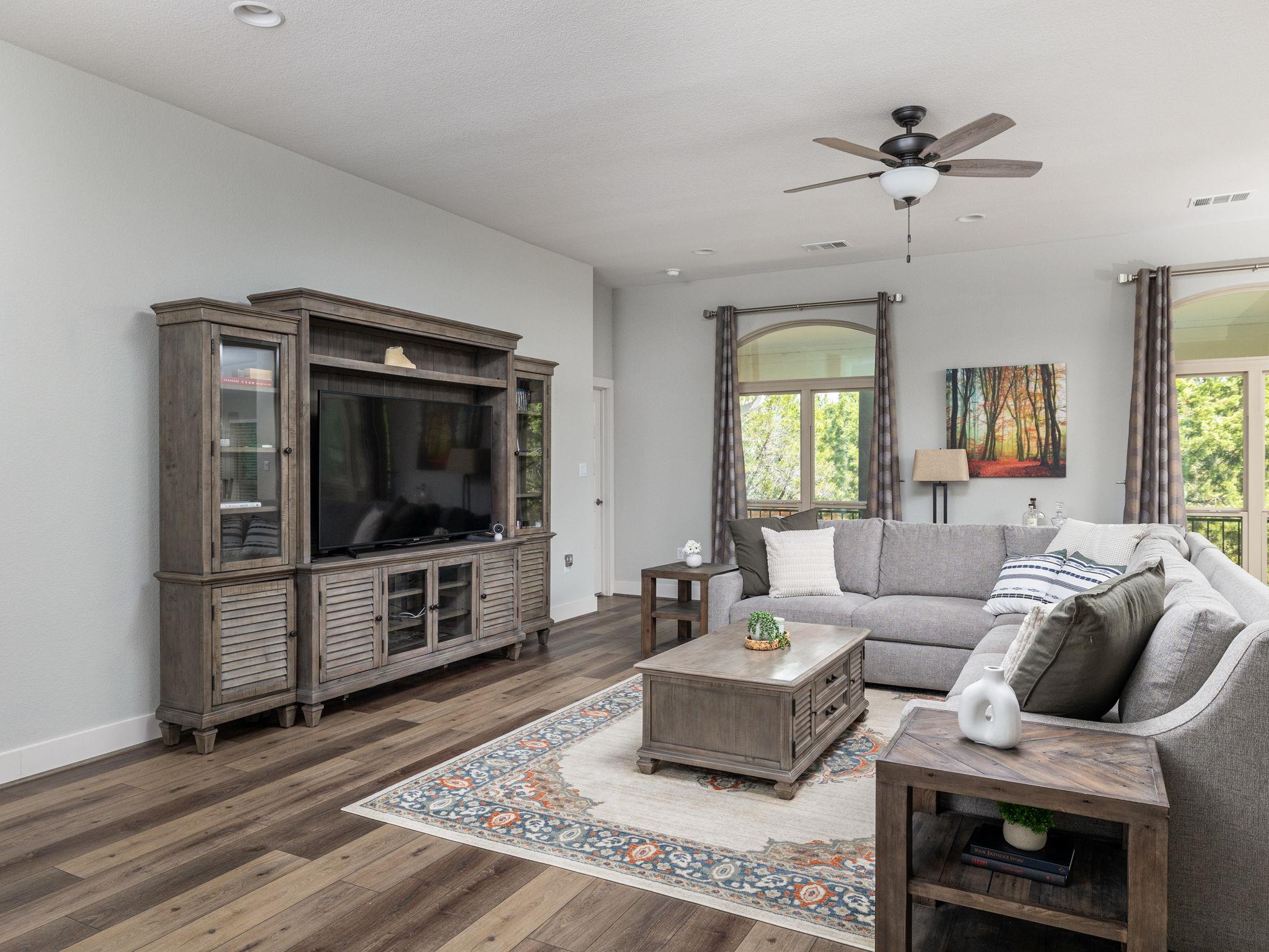 4001 Crockett Ave, Lago Vista, TX 78645