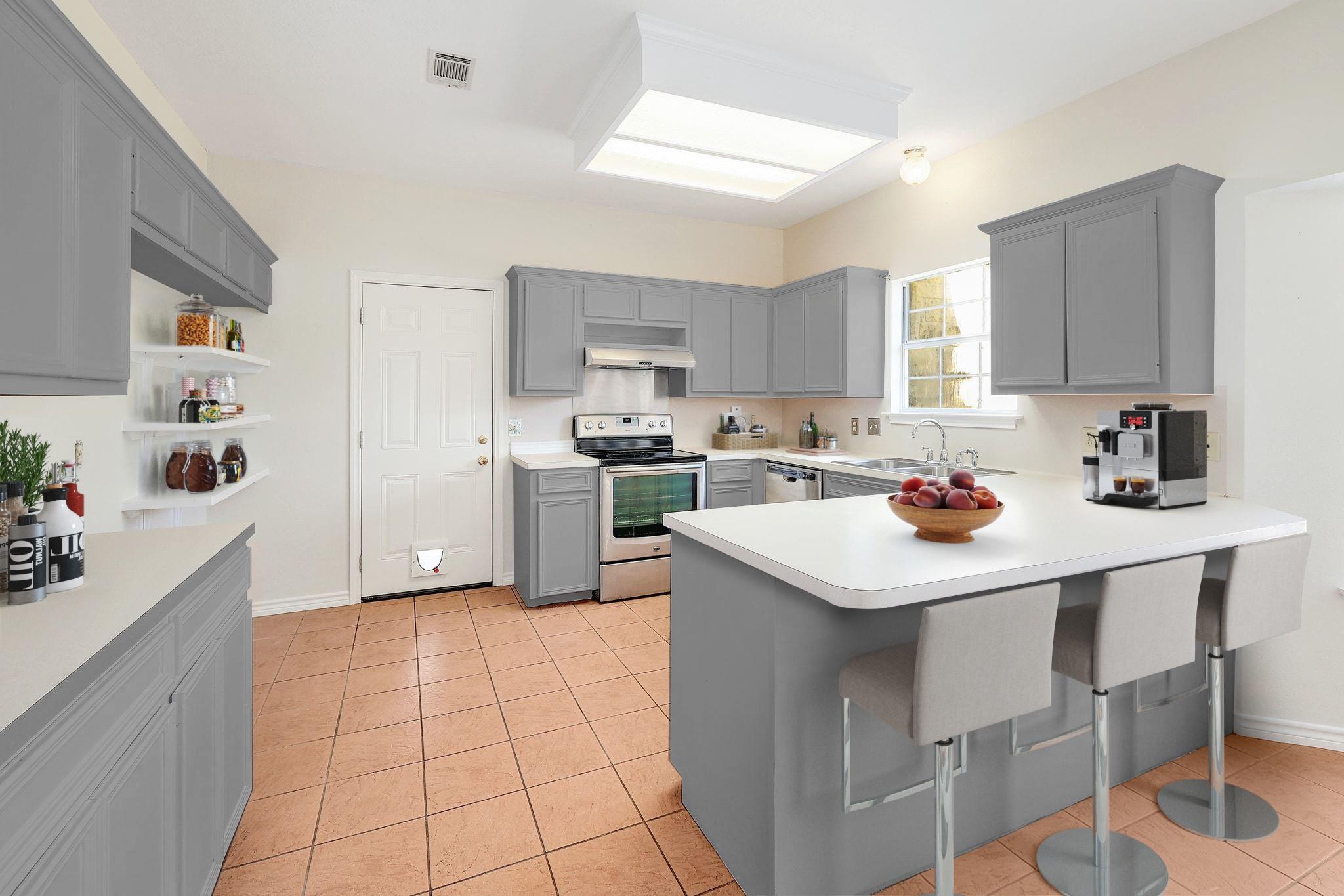 300 Rock House Dr, Liberty Hill, TX 78642