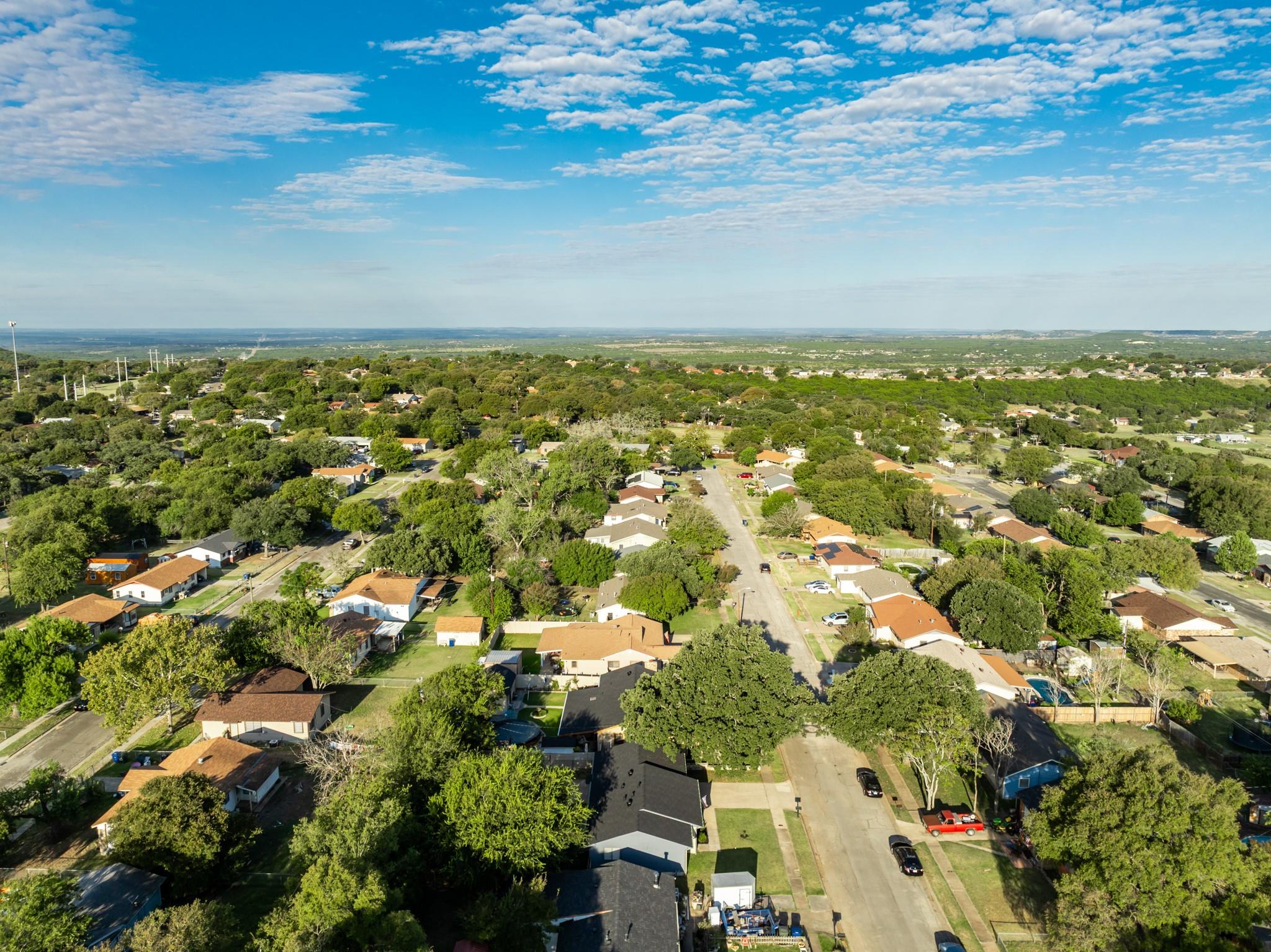 2806 Live Oak Dr, Copperas Cove, TX 76522