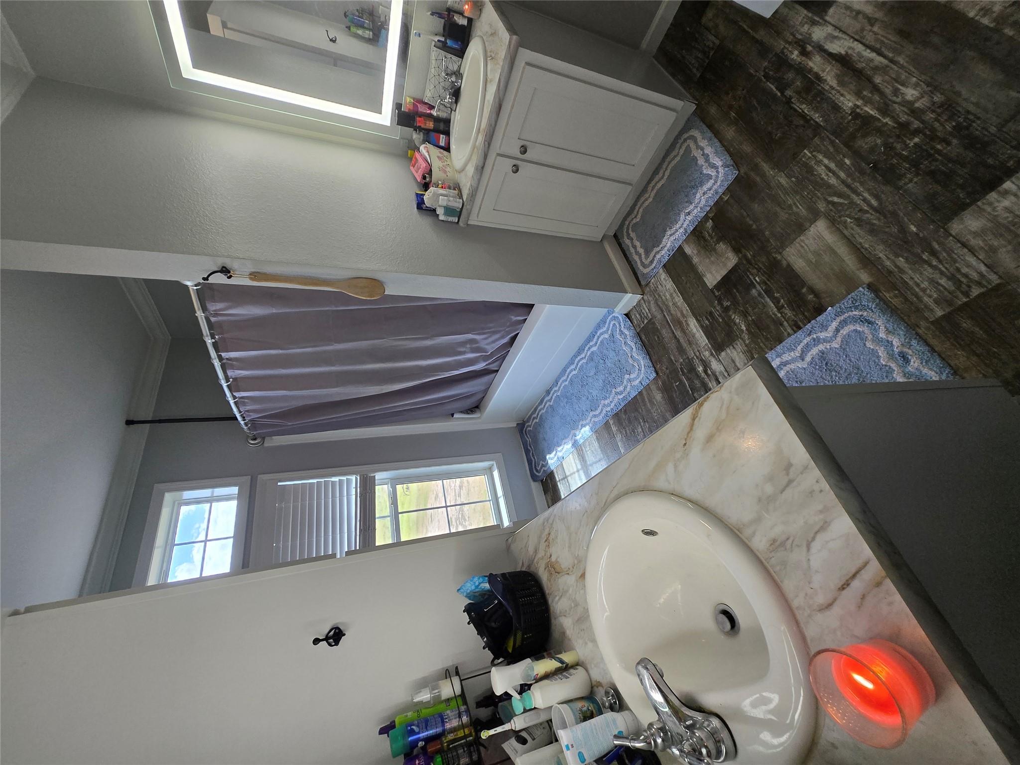 6921 Fm 1624, Lexington, TX 78947