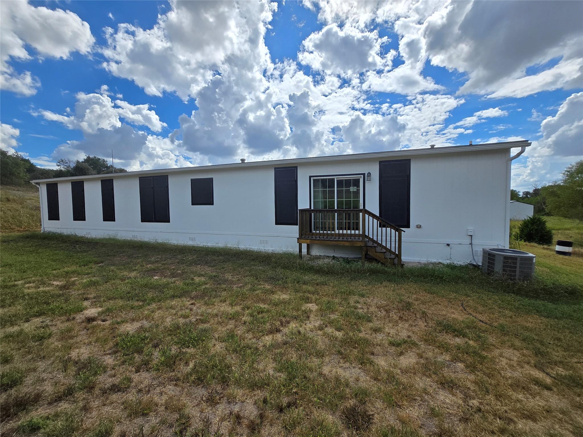 6921 Fm 1624, Lexington, TX 78947