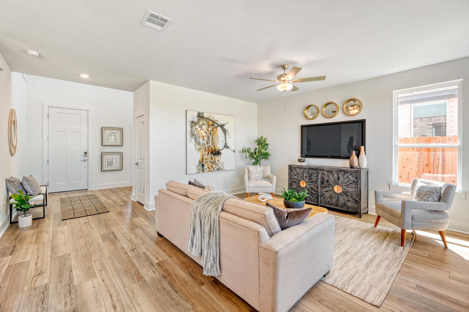 141 Sincere Dr, Kyle, TX 78640