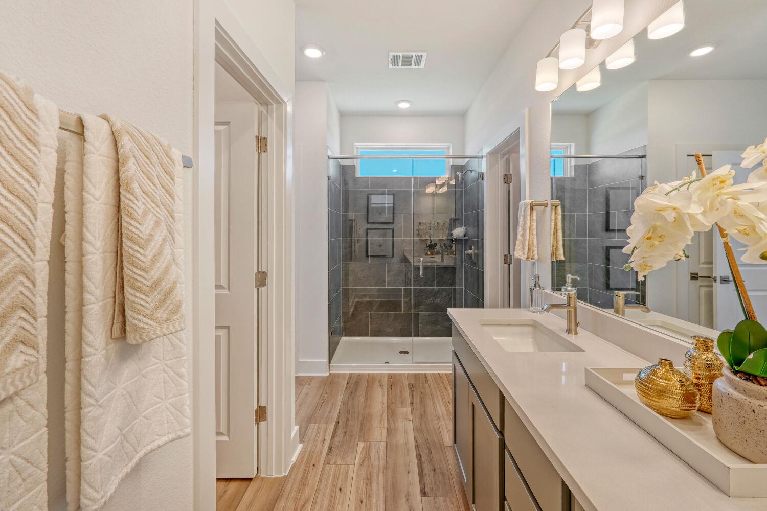 141 Sincere Dr, Kyle, TX 78640