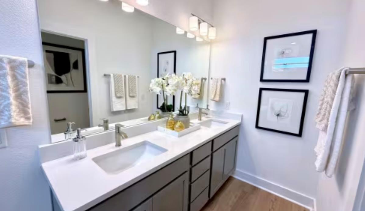 141 Sincere Dr, Kyle, TX 78640