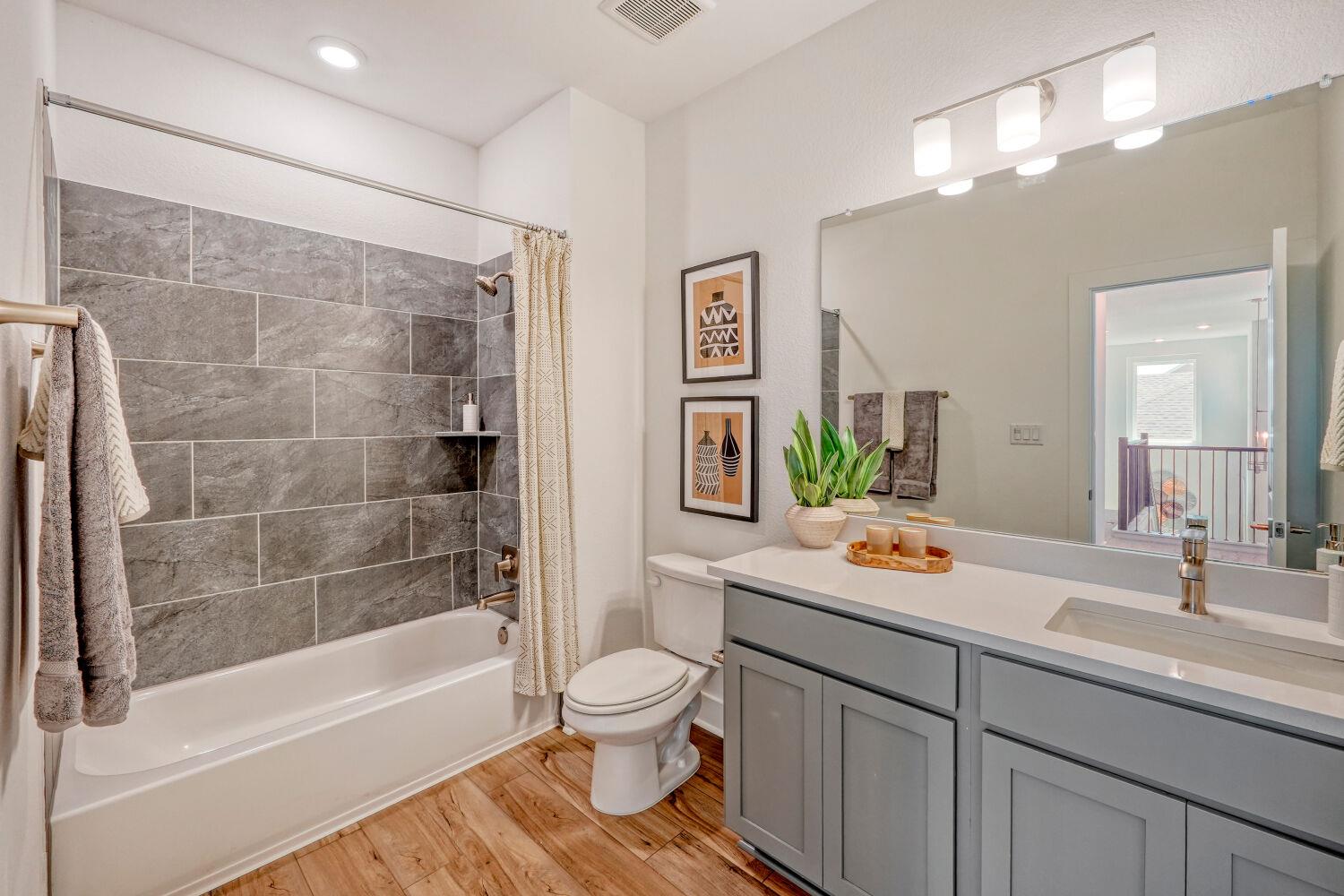 141 Sincere Dr, Kyle, TX 78640