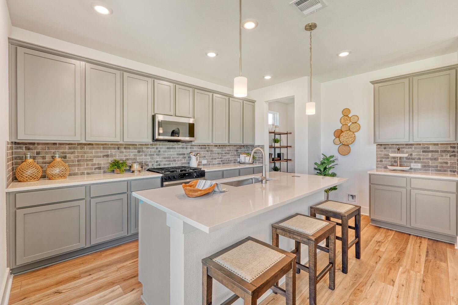 141 Sincere Dr, Kyle, TX 78640