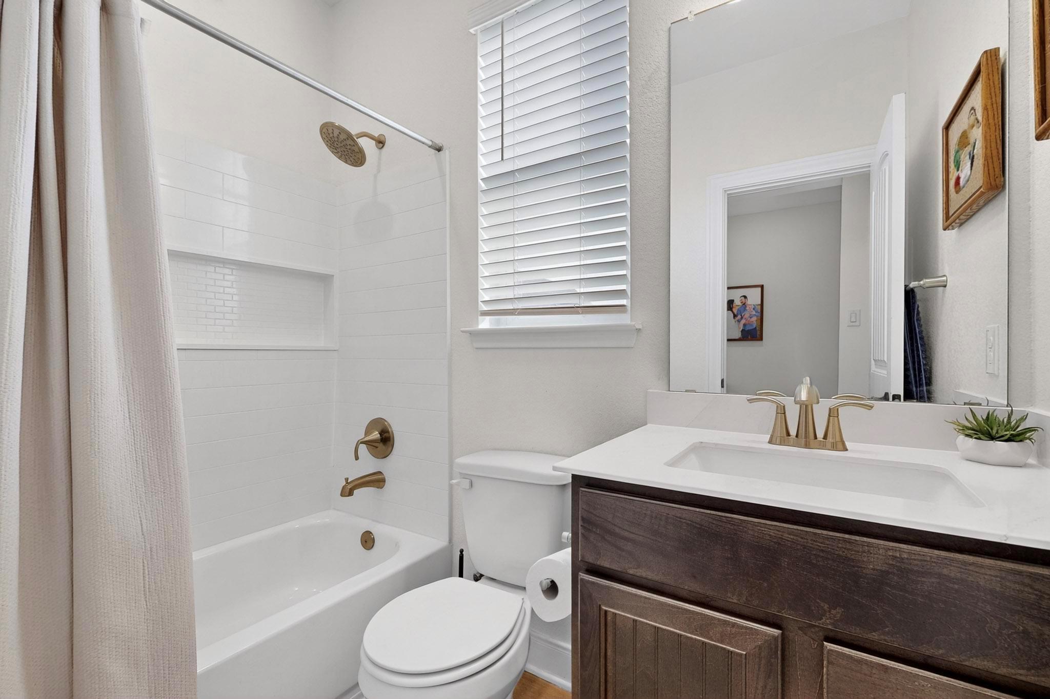 186 Azure Cv, Kyle, TX 78640