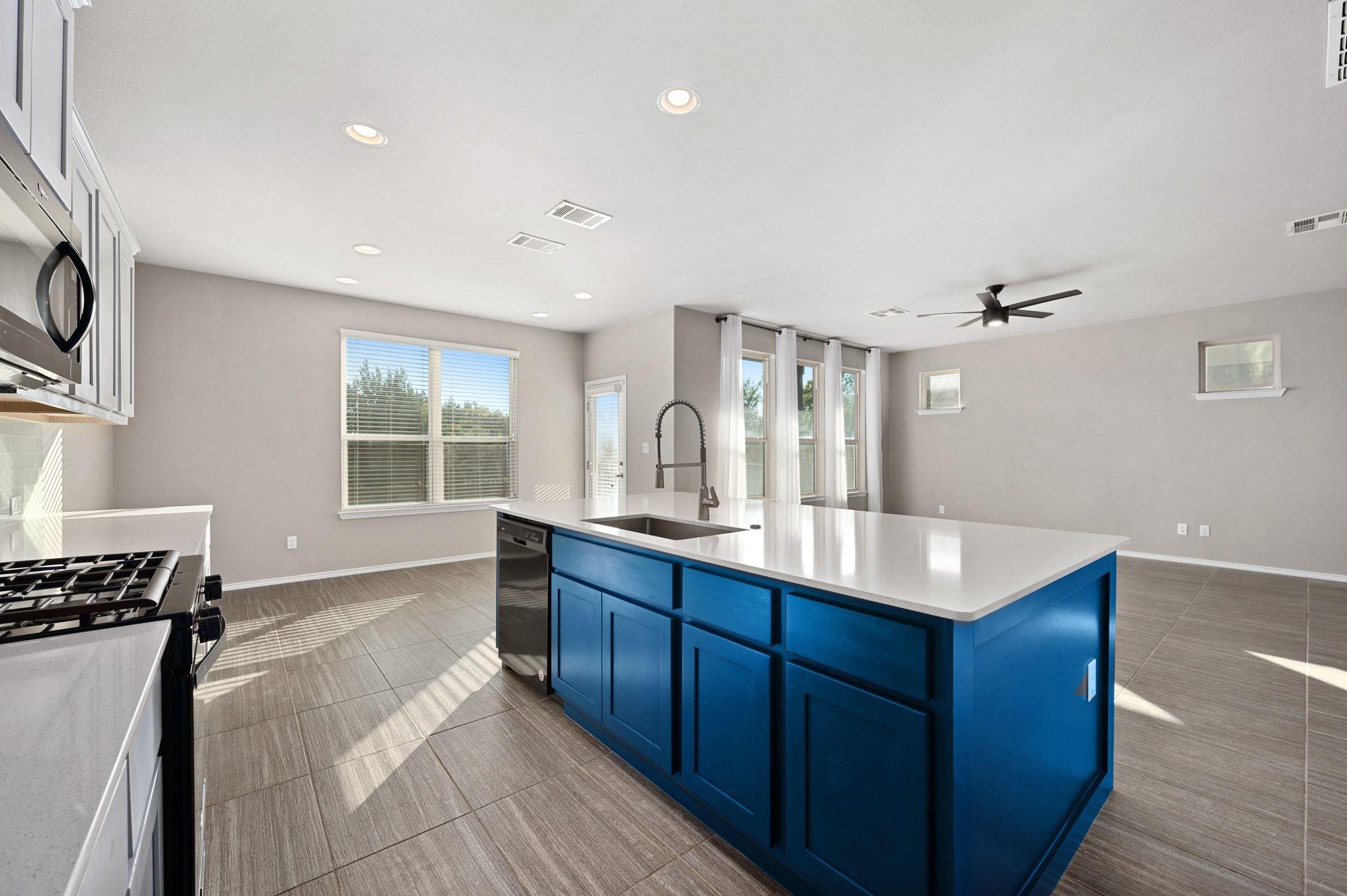 3651 Sandy Brook Dr # 229, Round Rock, TX 78665