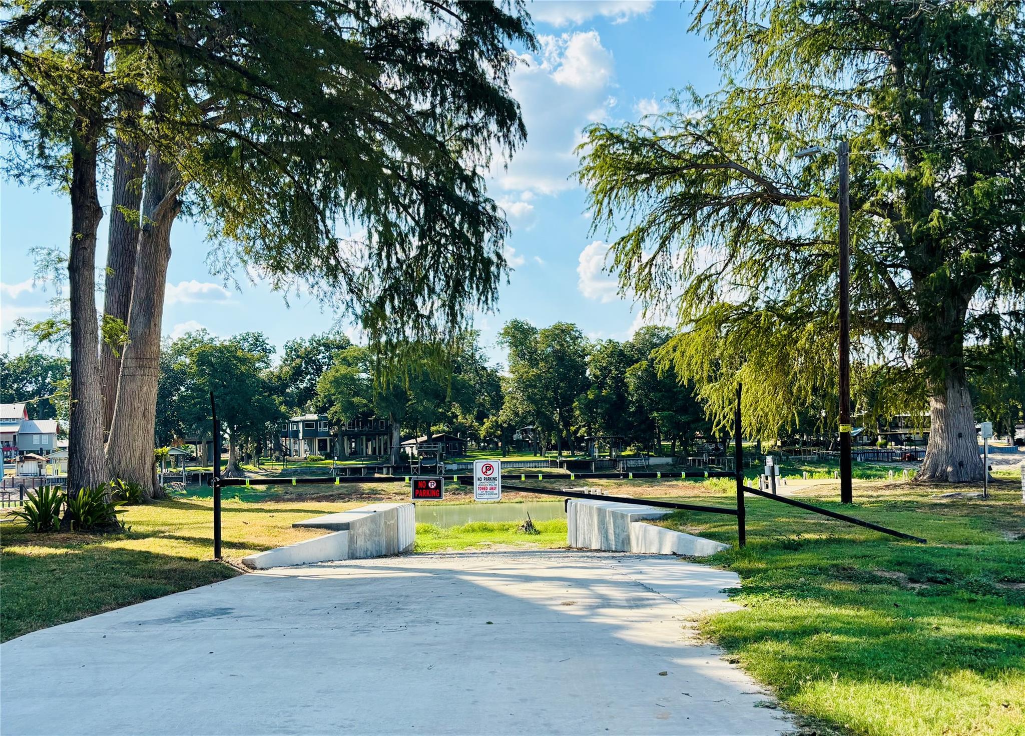 195 Lakeside Dr, Seguin, TX 78155