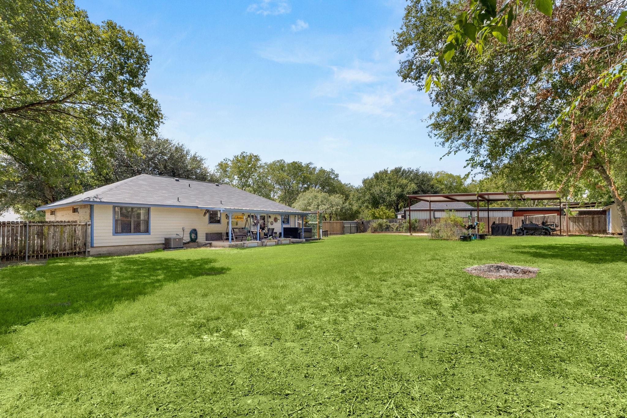 195 Lakeside Dr, Seguin, TX 78155