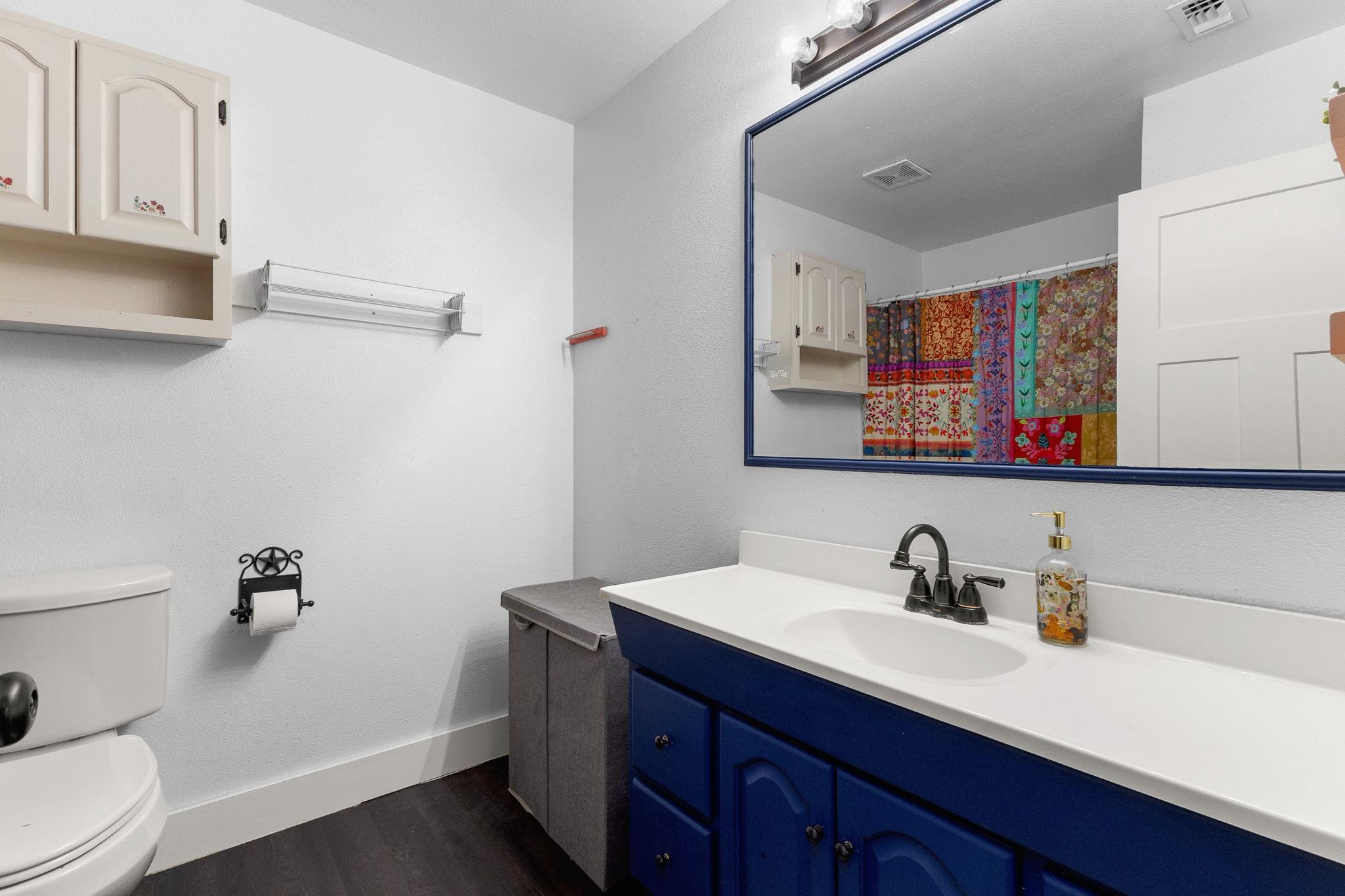 195 Lakeside Dr, Seguin, TX 78155