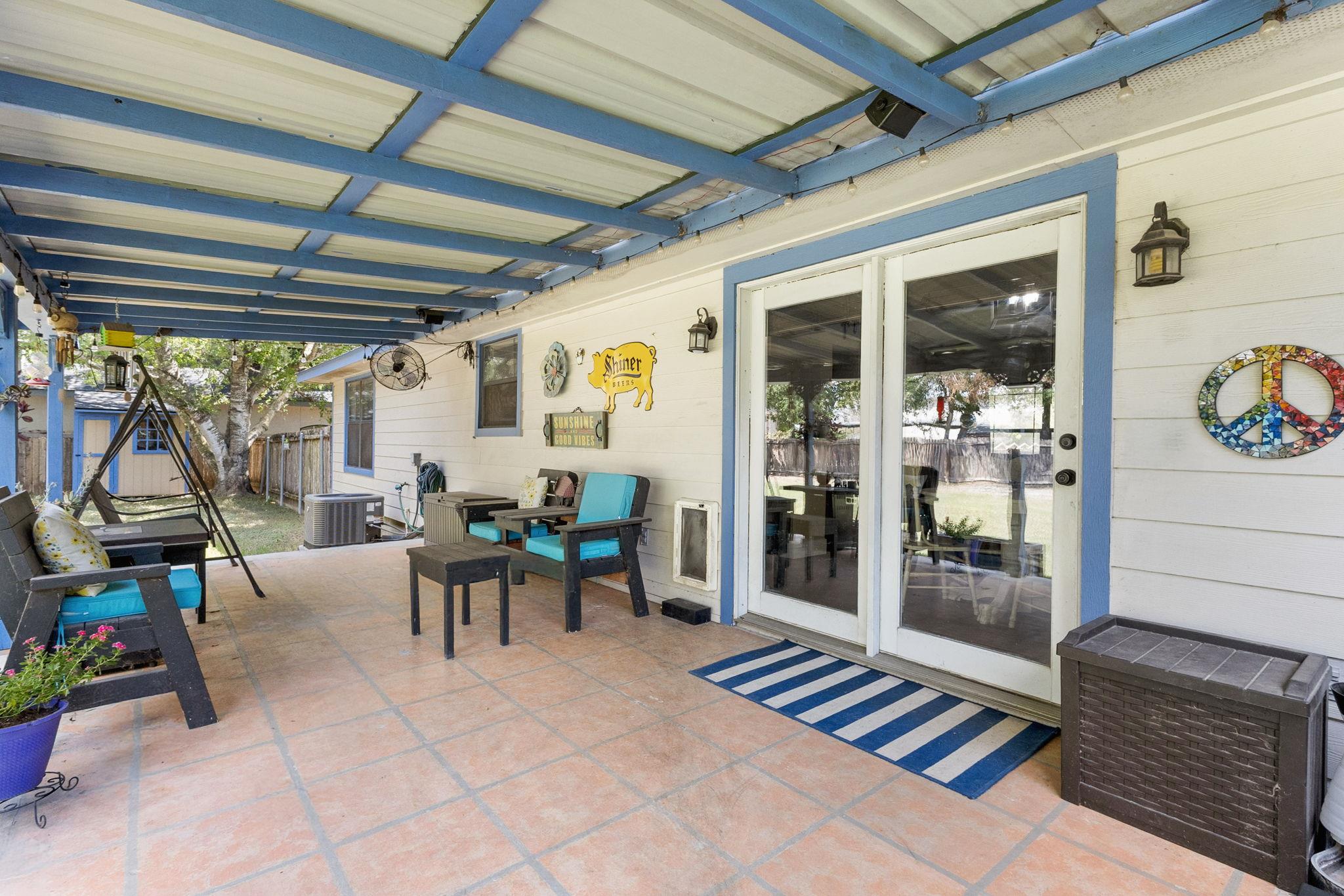 195 Lakeside Dr, Seguin, TX 78155