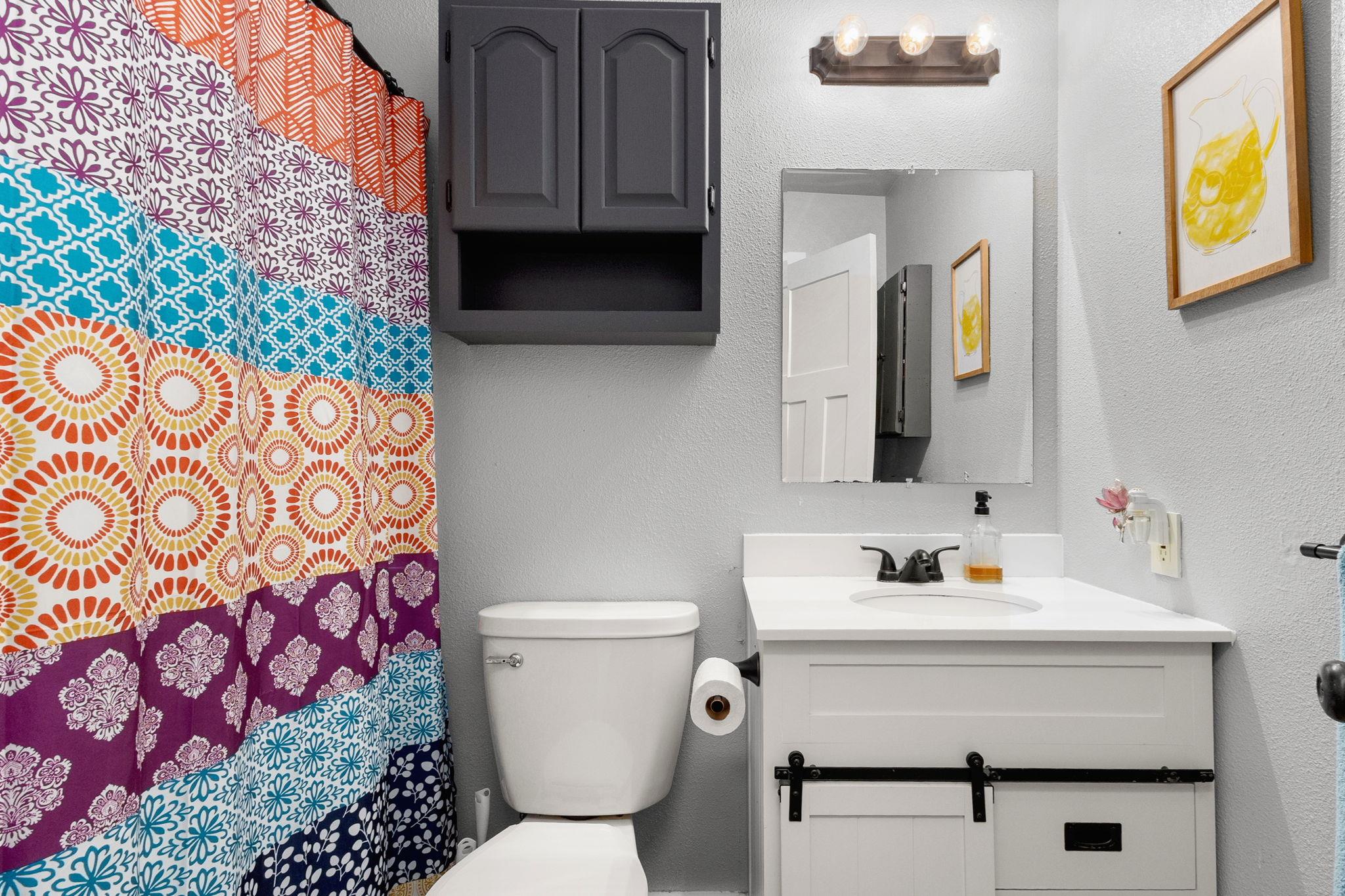 195 Lakeside Dr, Seguin, TX 78155