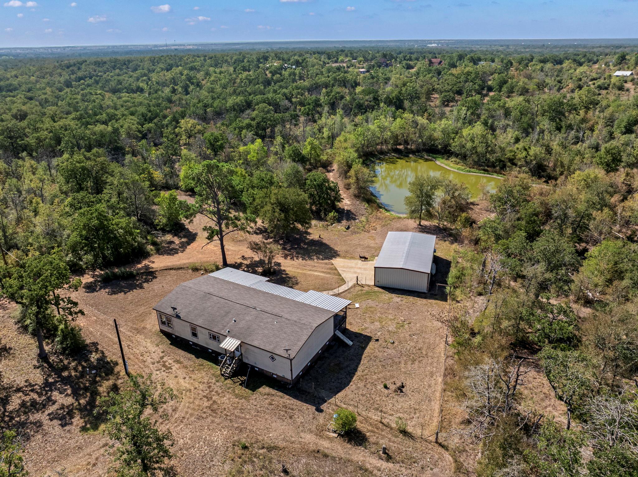 454 Leisure Ln, Cedar Creek, TX 78612