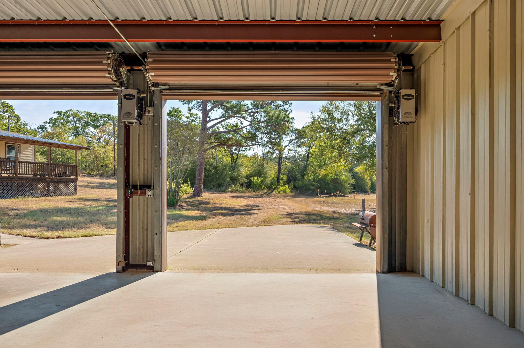 454 Leisure Ln, Cedar Creek, TX 78612