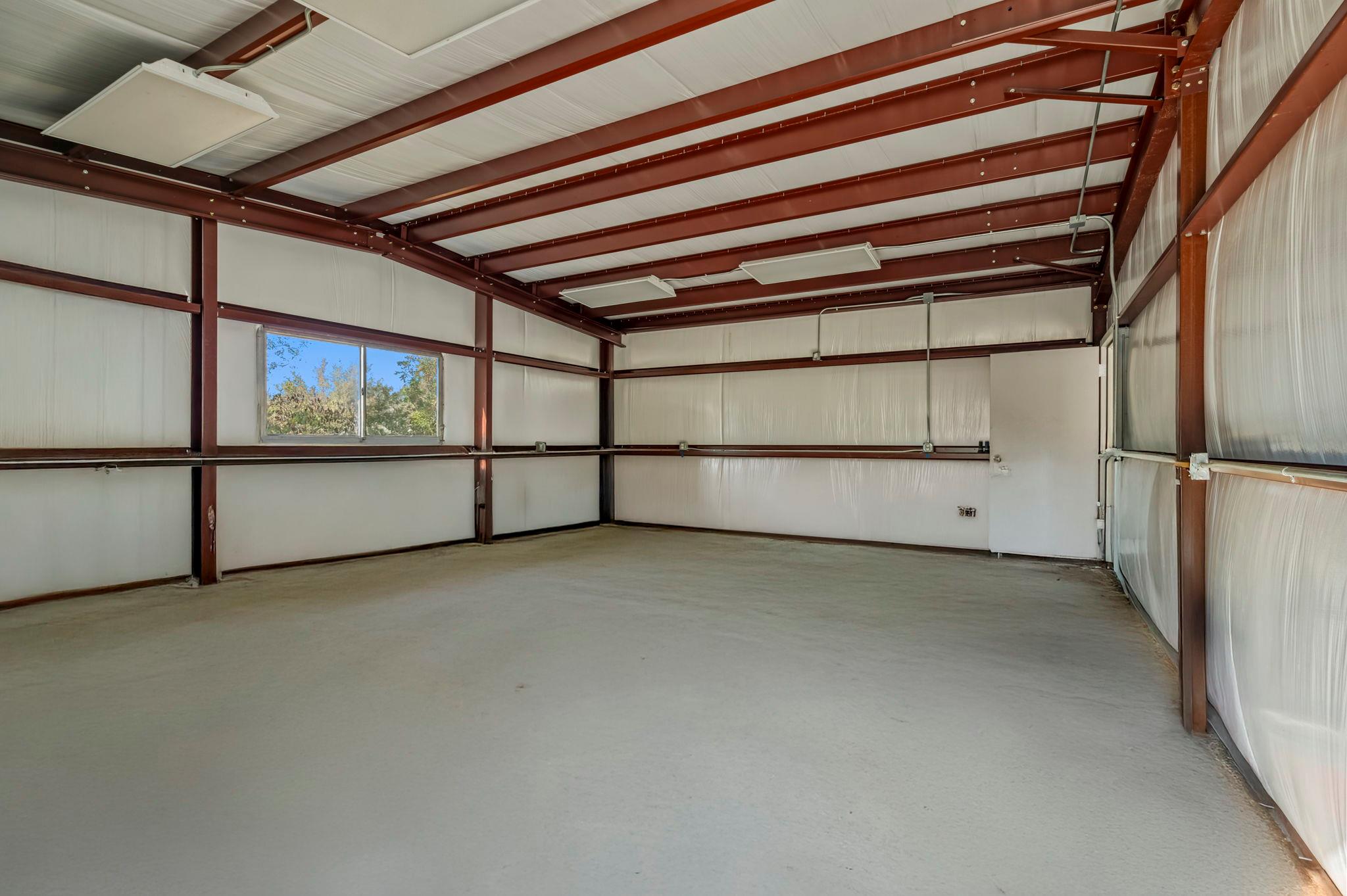 454 Leisure Ln, Cedar Creek, TX 78612