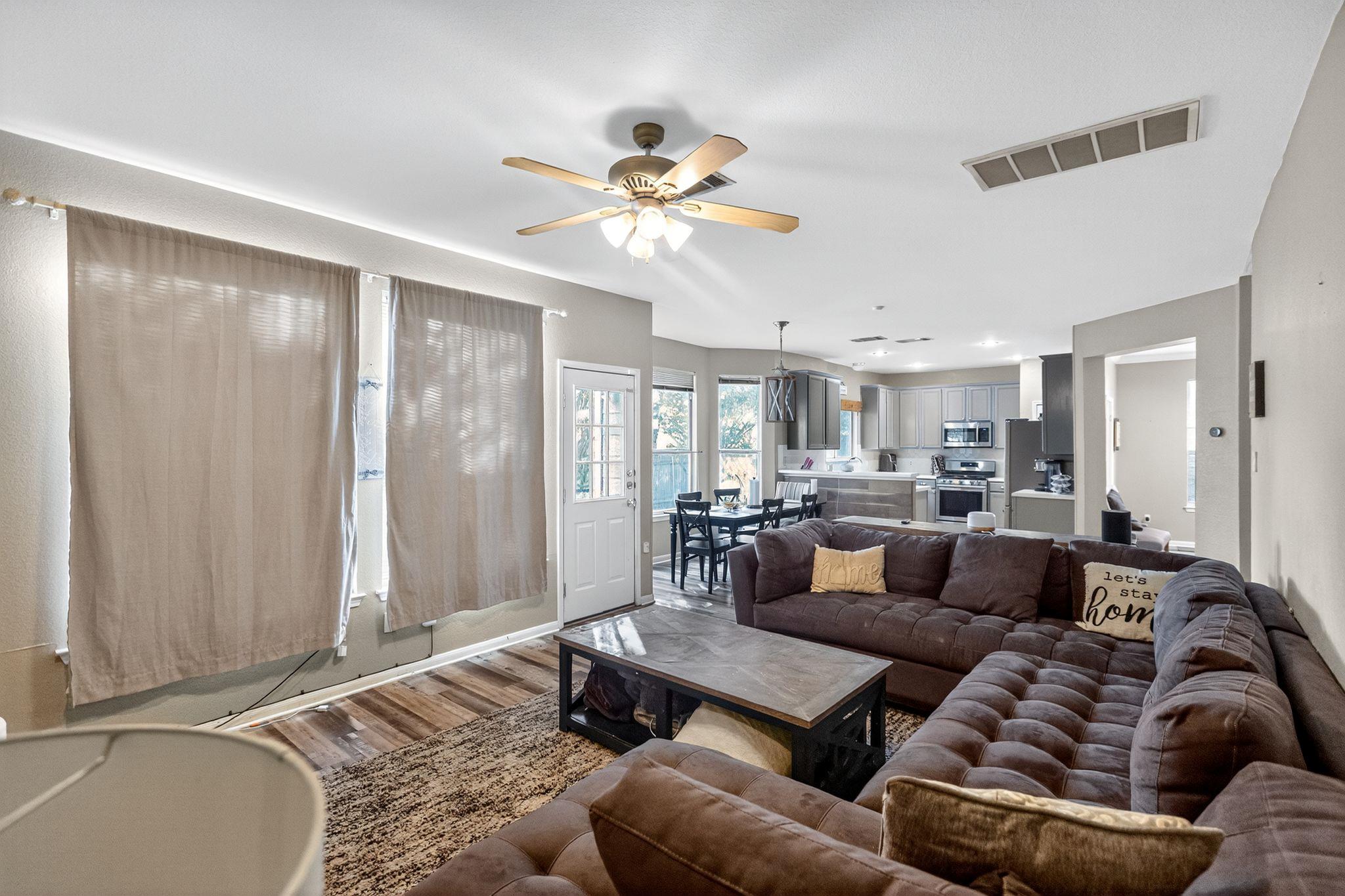 106 Reinhardt Ct, Georgetown, TX 78626