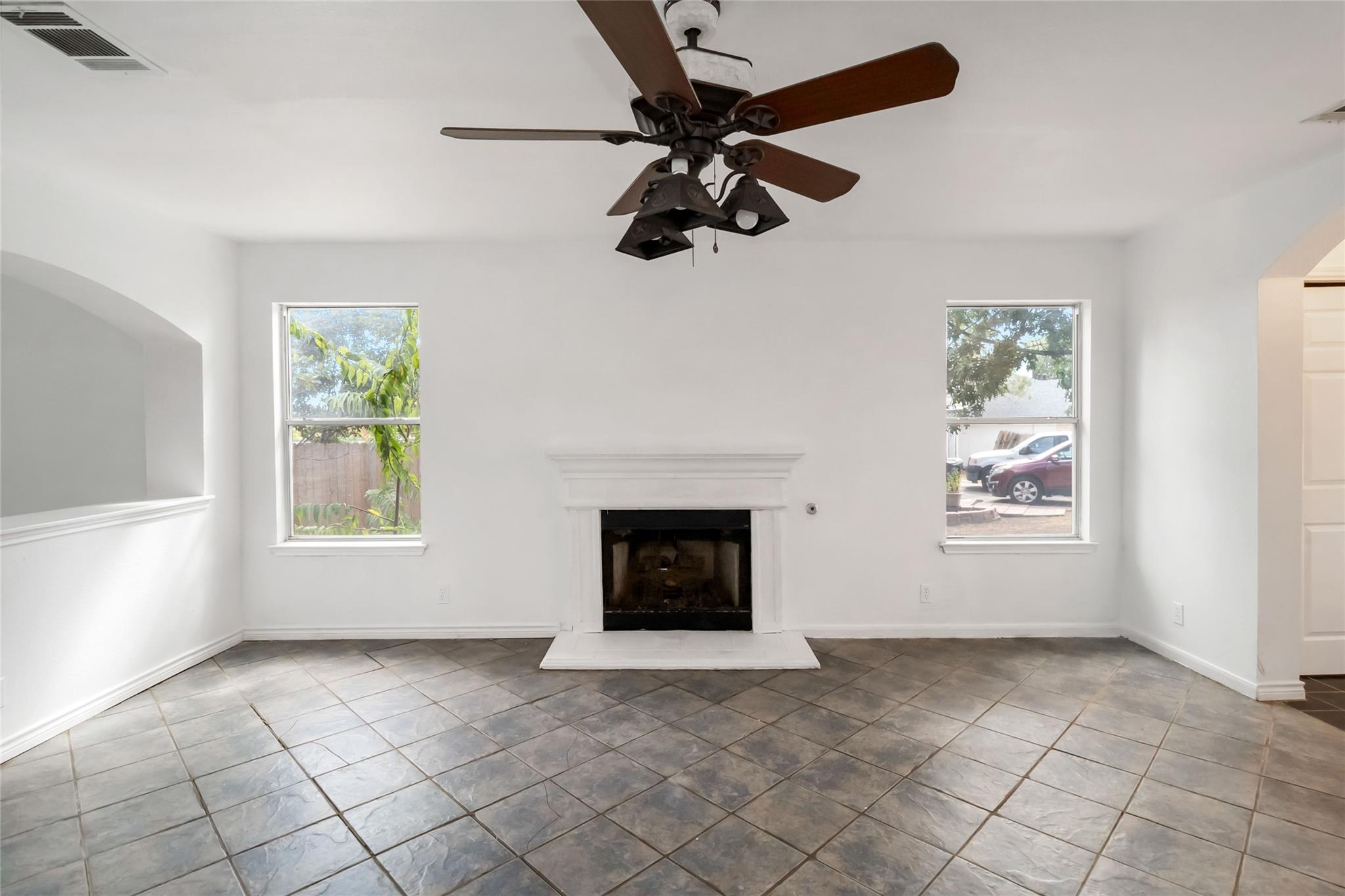 210 Briarstone Dr, Buda, TX 78610