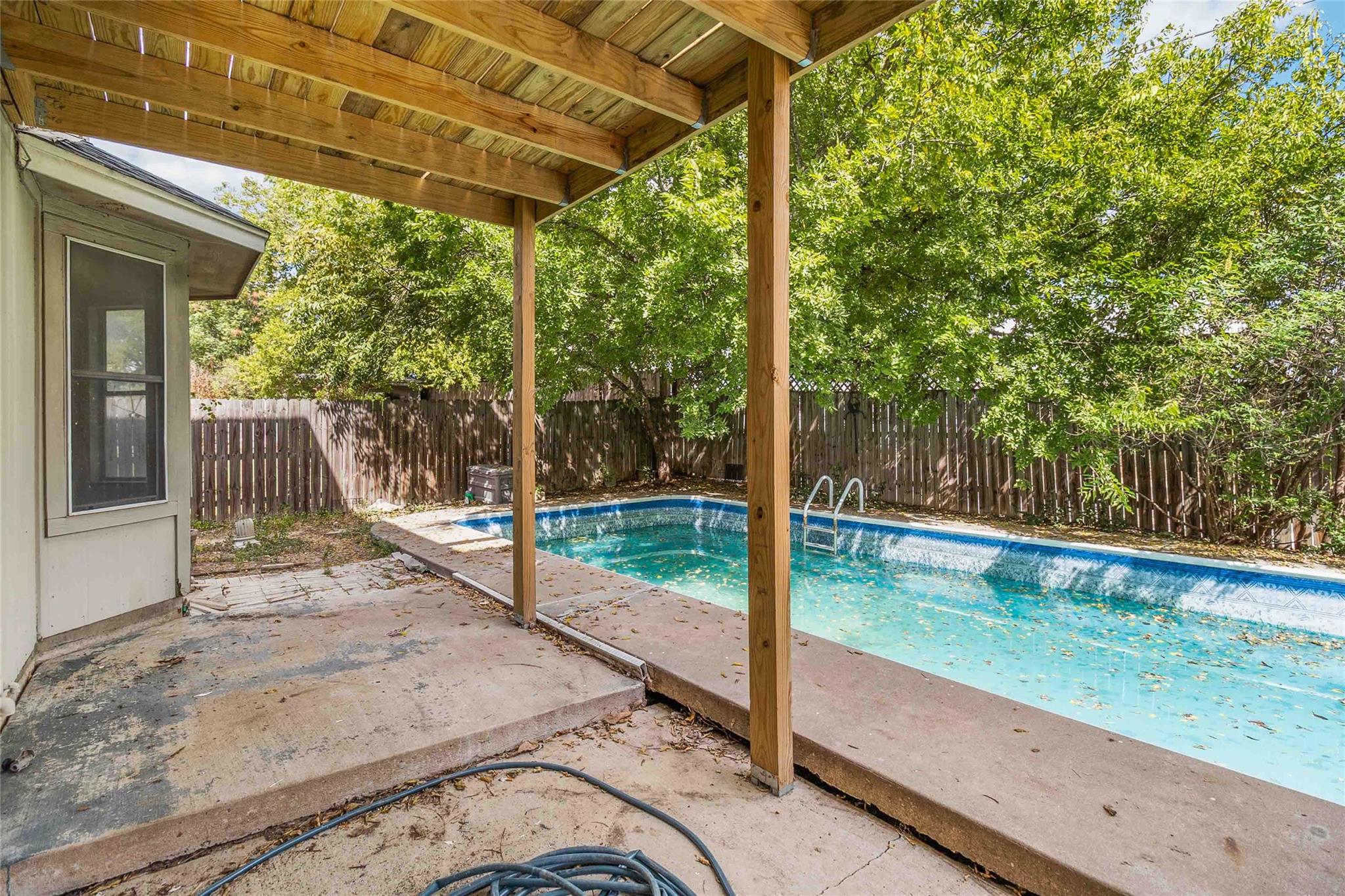 210 Briarstone Dr, Buda, TX 78610