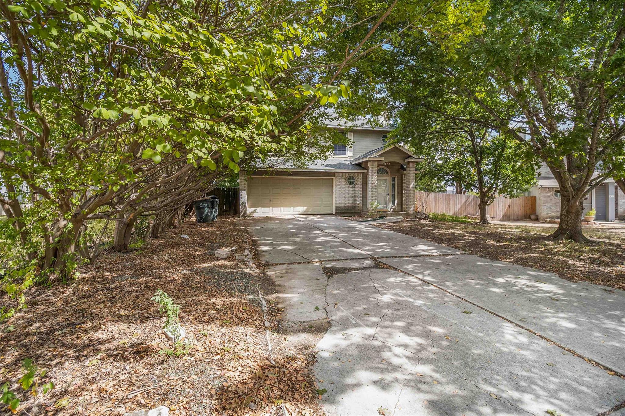 210 Briarstone Dr, Buda, TX 78610