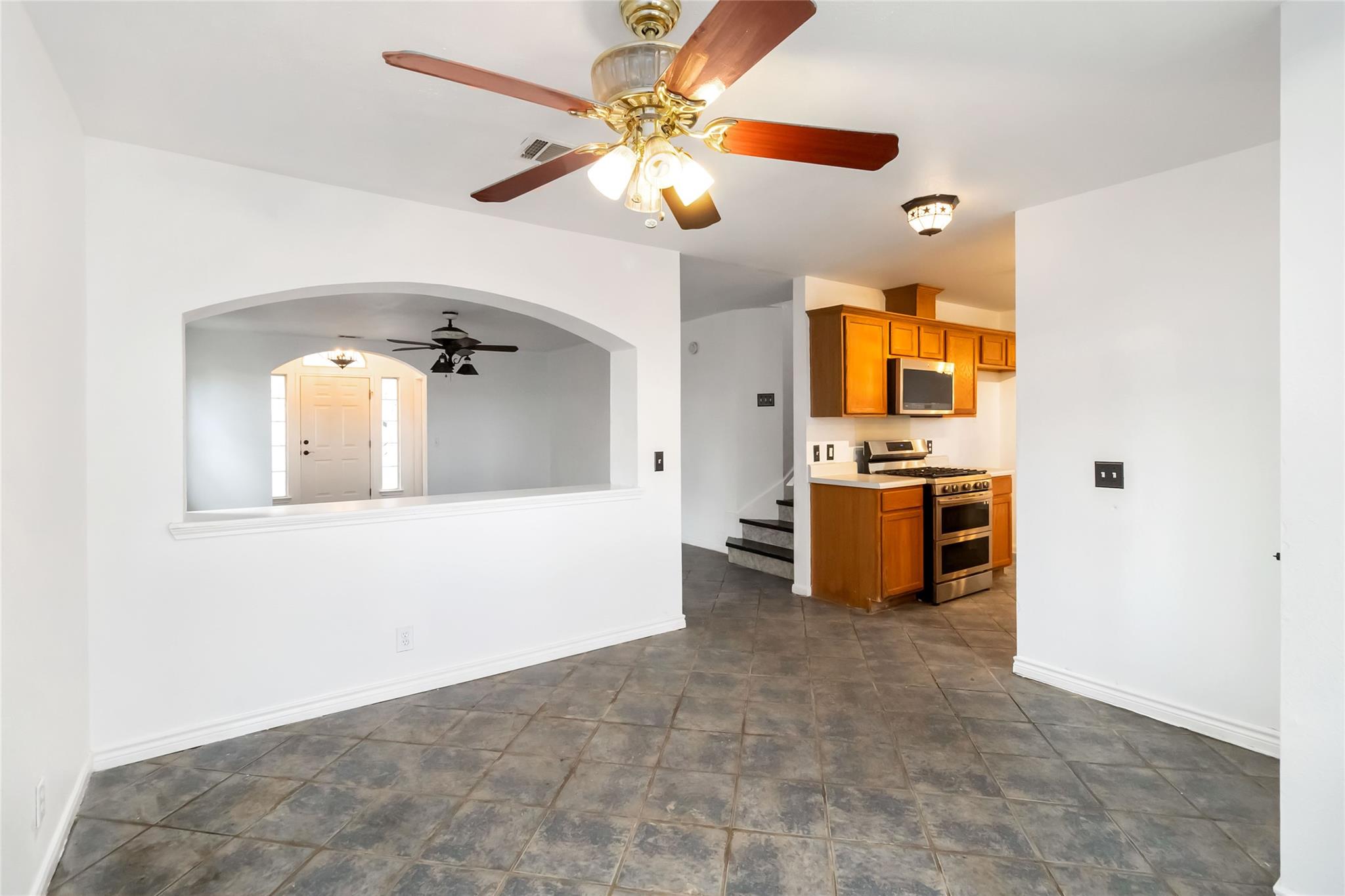 210 Briarstone Dr, Buda, TX 78610