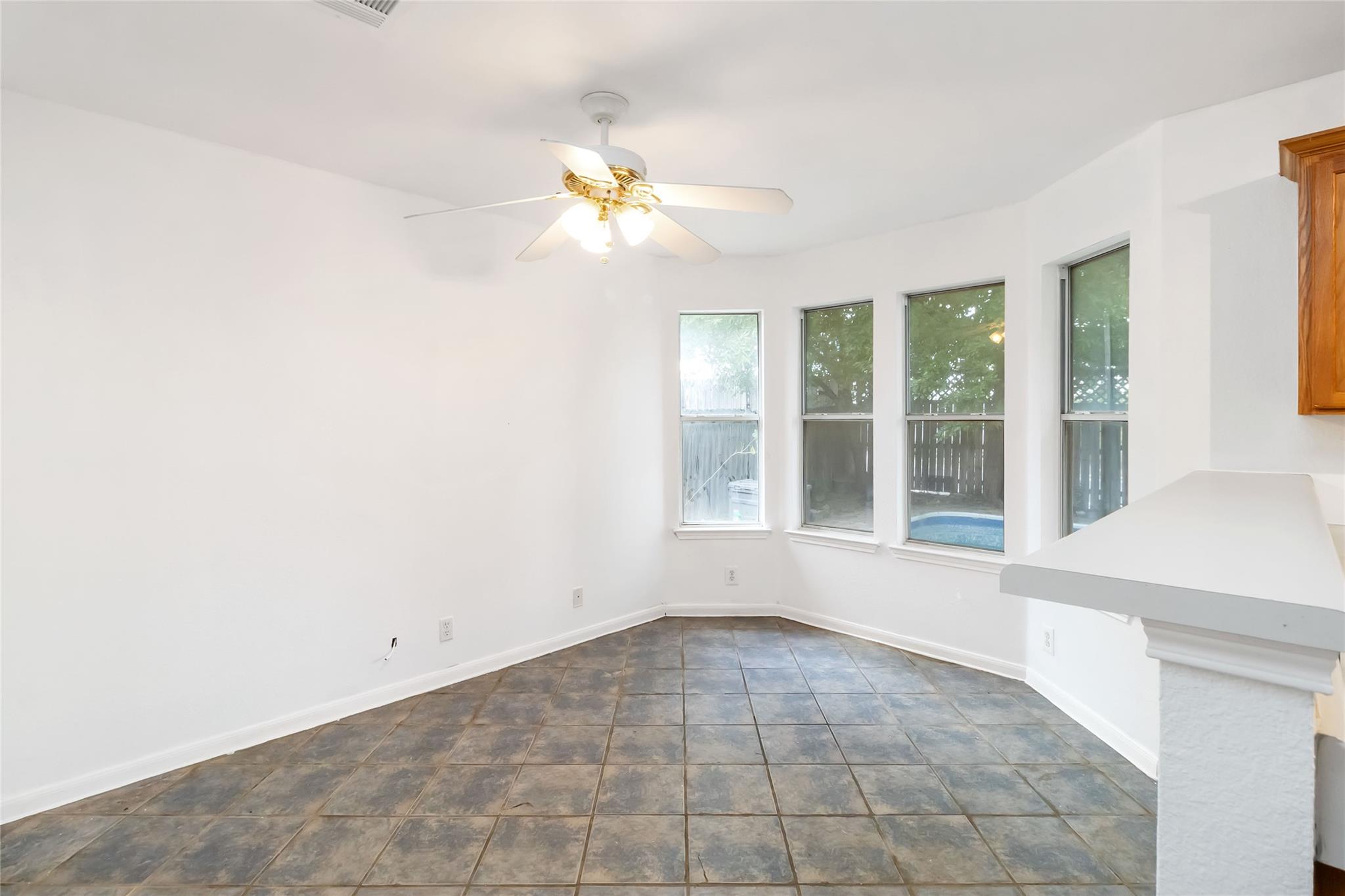 210 Briarstone Dr, Buda, TX 78610