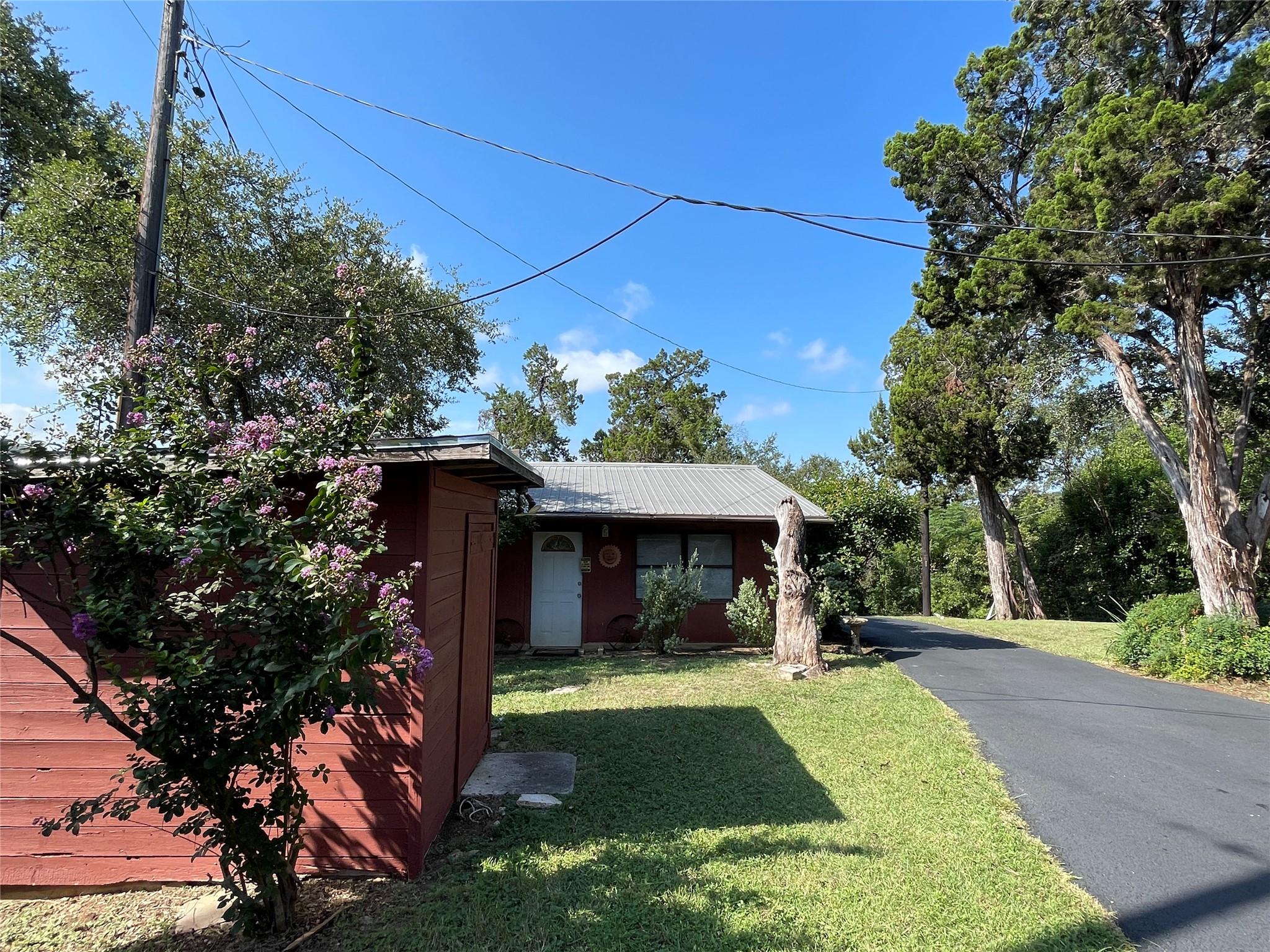 17303 E Darleen Dr, Leander, TX 78641